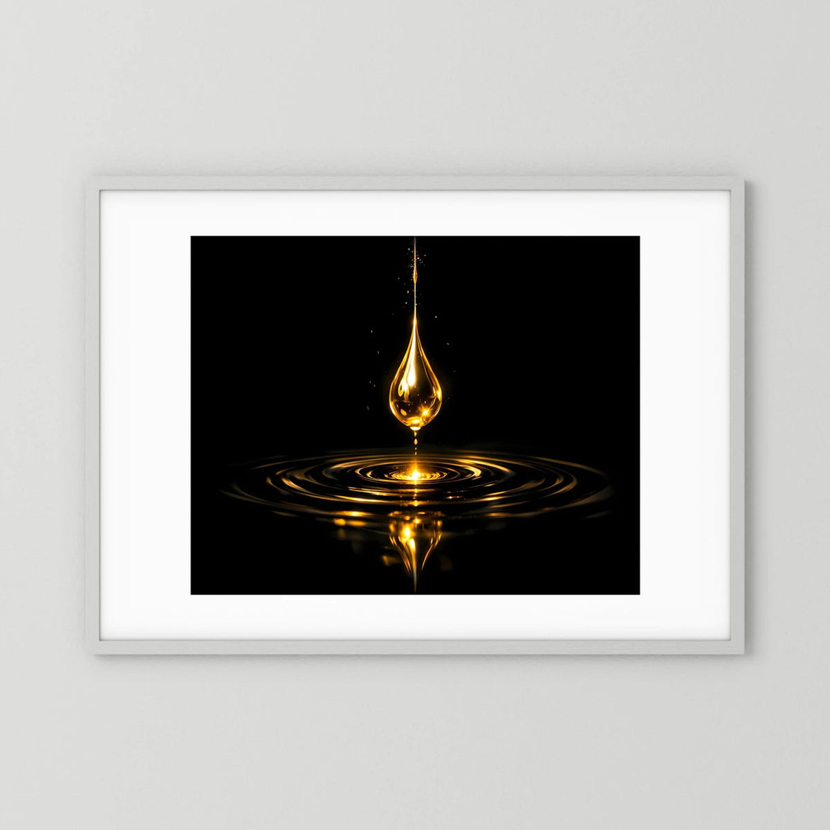 Querformat-Poster mit goldenem Wassertropfen, weißer Rahmen