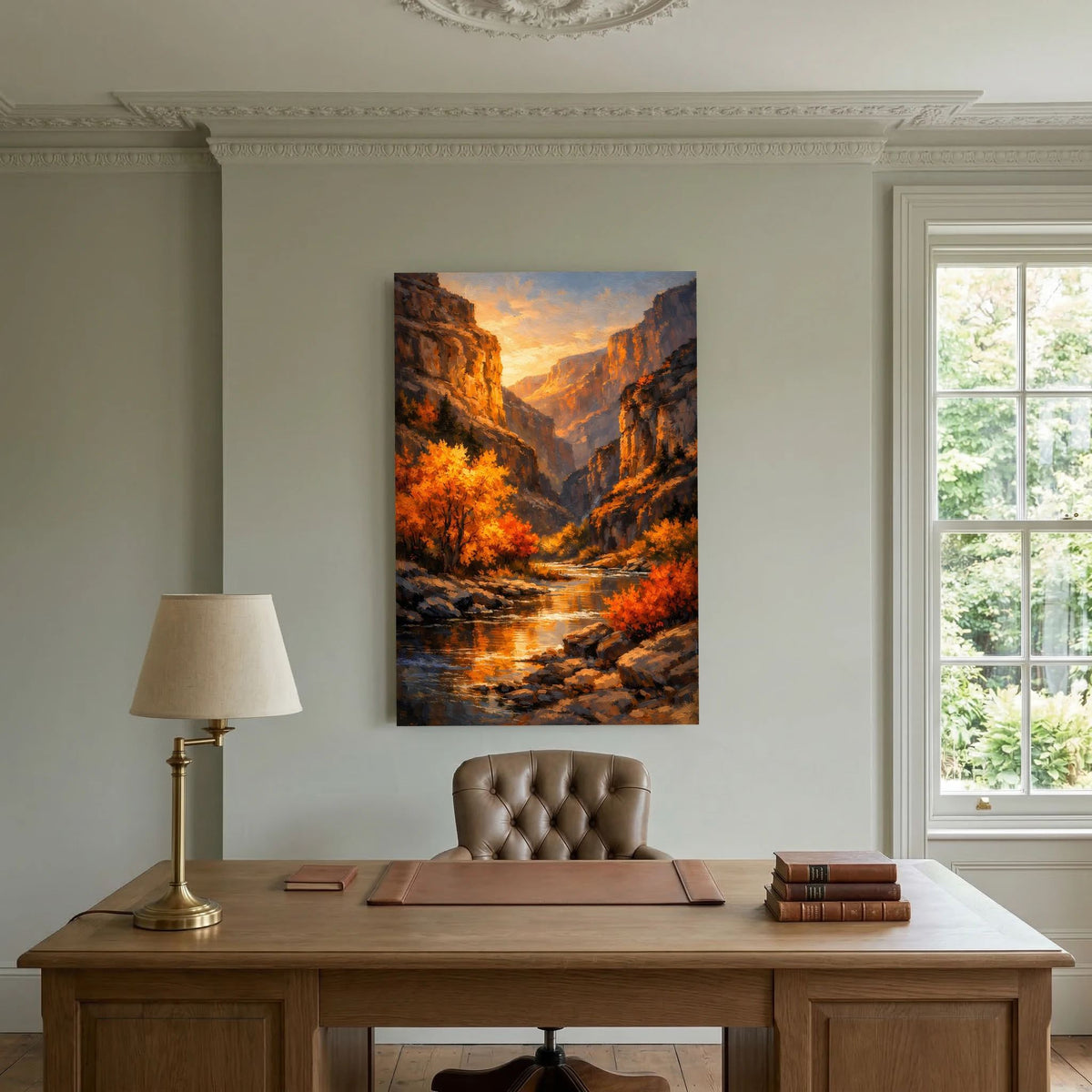 Hochkantiges Wandbild: Schluchtlandschaft mit Fluss, orangefarbenem Herbstlaub und Sonne im Tal