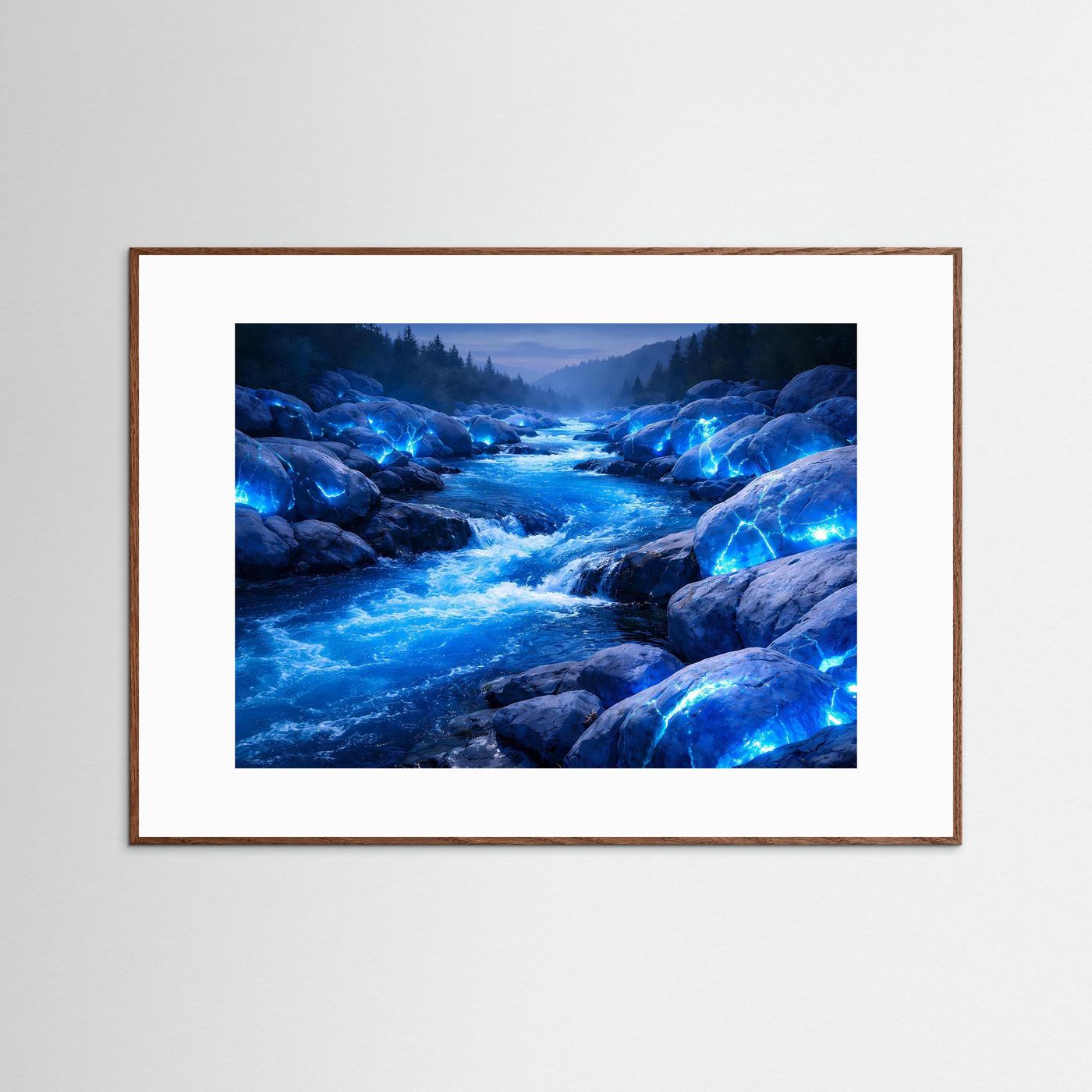 Gerahmtes Poster mit blau leuchtendem Flusslauf und Felsbrocken, dunkelbrauner Rahmen