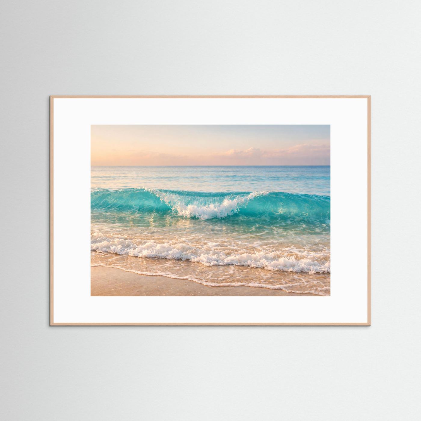Meer- & Strandposter im beigen Holzrahmen mit türkisgrünen Wellen und Abendhimmel