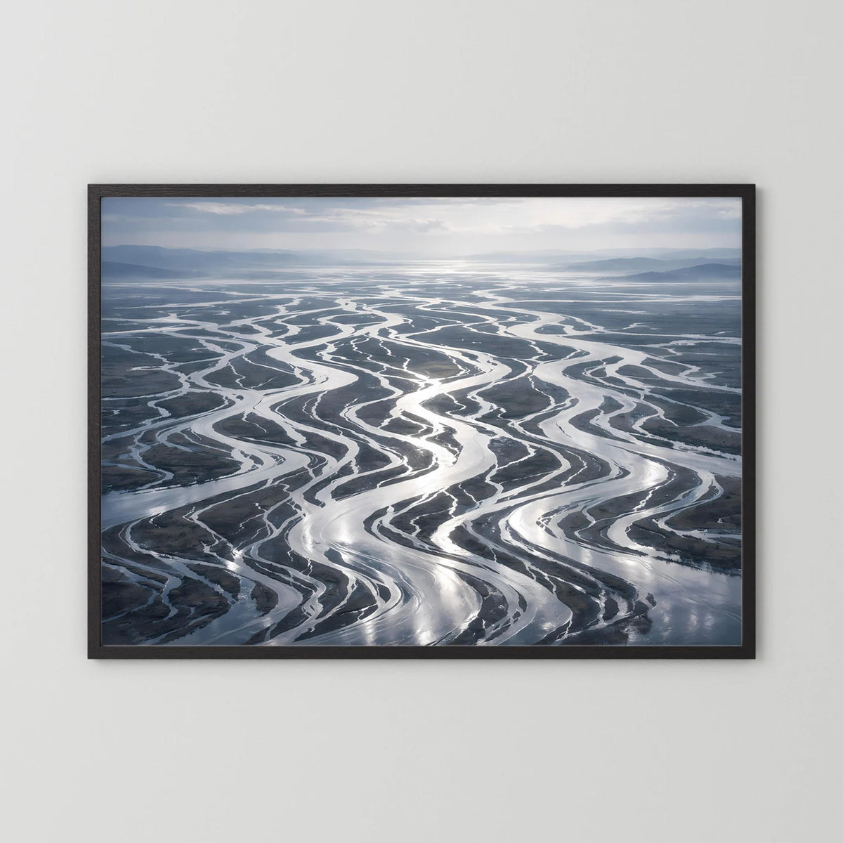 Wandbild Flussdelta aus Vogelperspektive, quer, schwarzer Holzrahmen