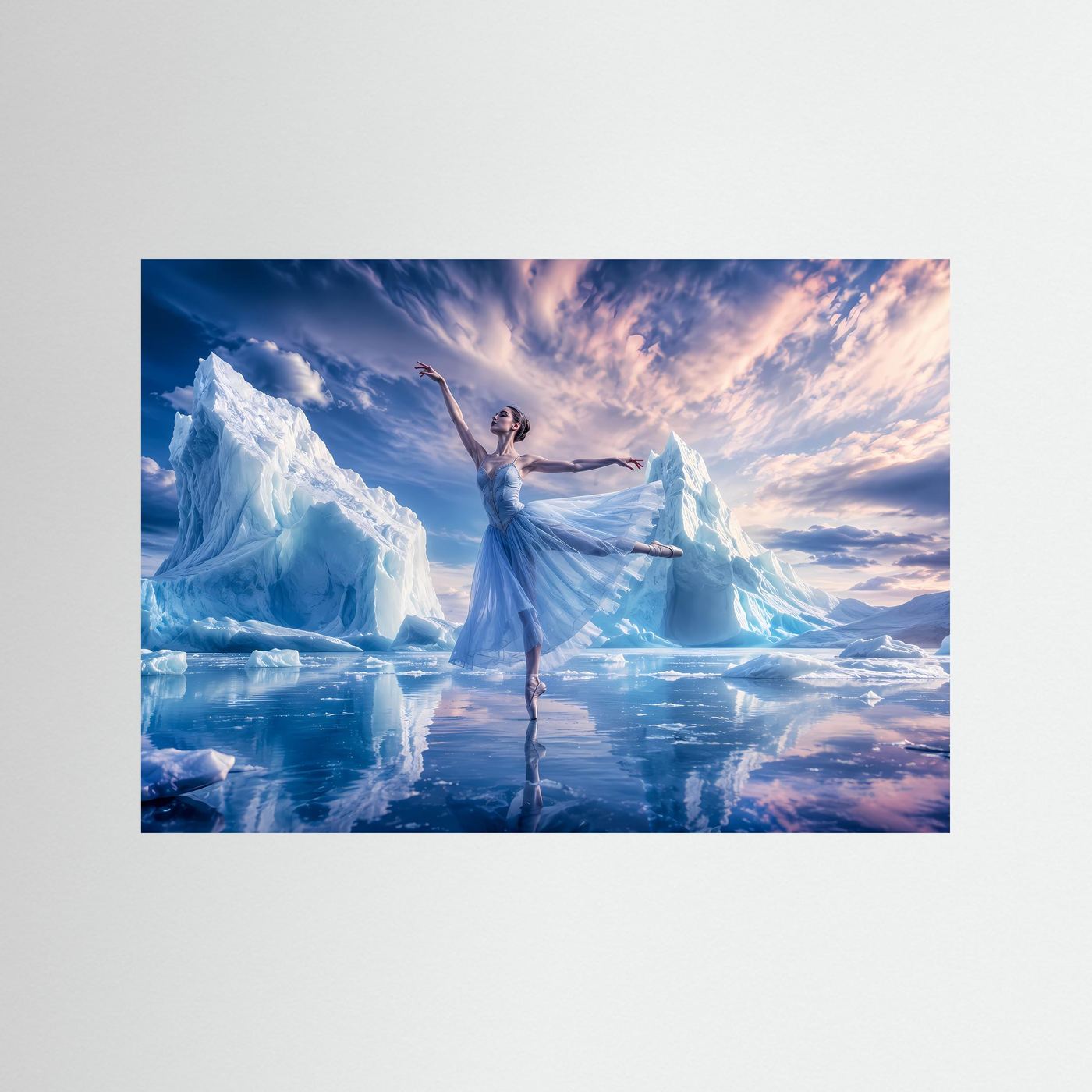 Elegante Ballerina zwischen Eisbergen | Arktische Tanzkunst Panorama Poster Querformat in Blau & Weiß