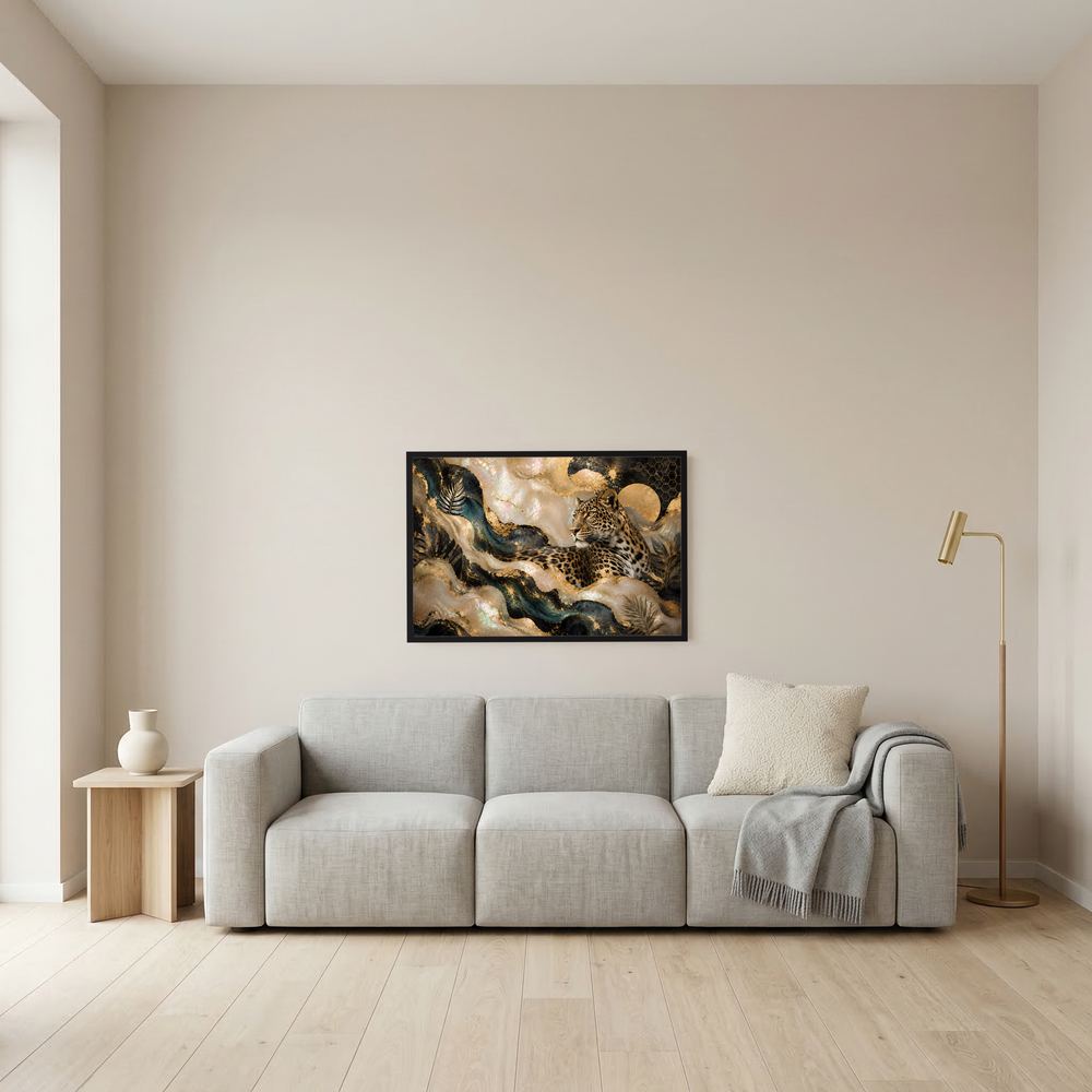 Kleines gerahmtes Querformat-Poster mit abstraktem Leopardenmotiv in Gold und Beige.