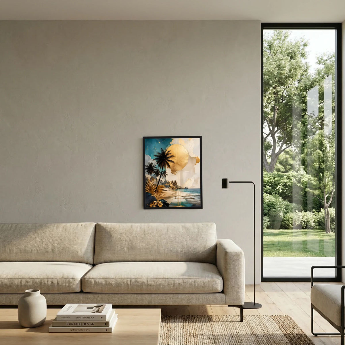 Strand-Poster mit Palmen und goldener Sonne im schwarzen Rahmen an der Wand über Sofa