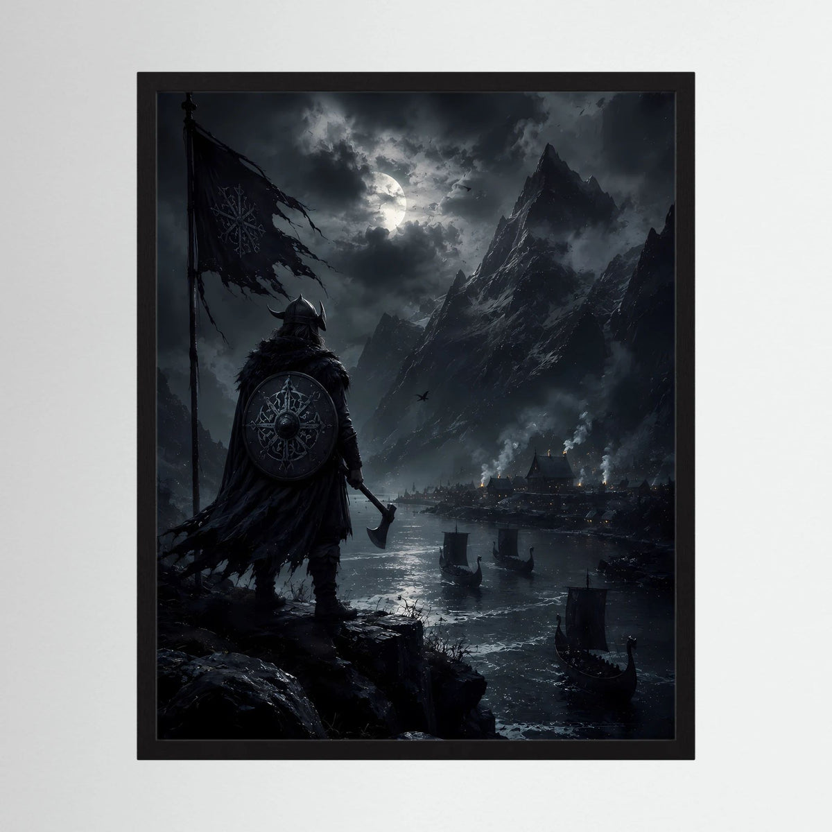 Poster im Hochformat mit Wikingerkrieger, dunkler Mondnacht und Fjord mit Langschiffen im Hintergrund