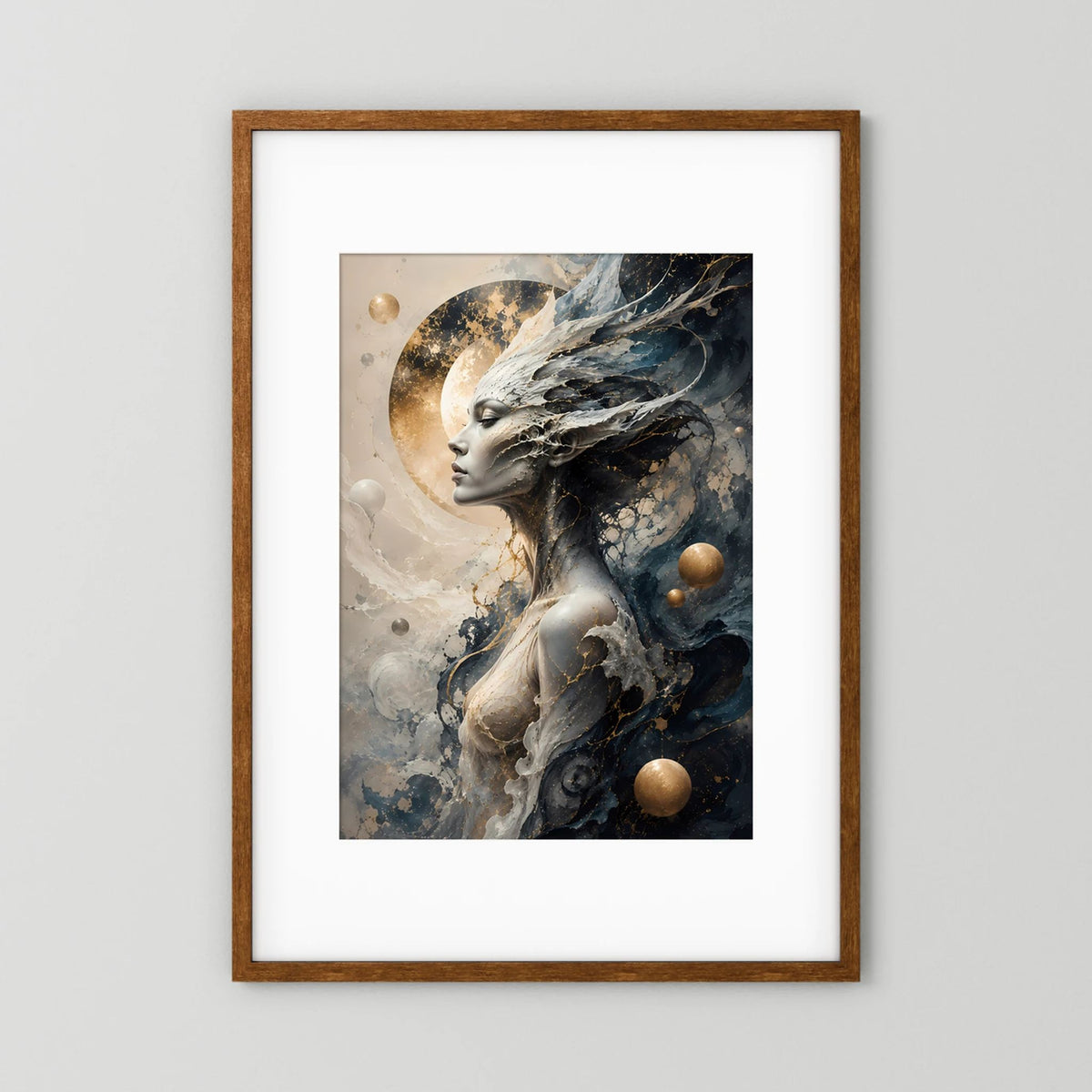 Kosmische Göttin | Mystische Fantasy Frau in Schwarz Gold | Poster Hochformat