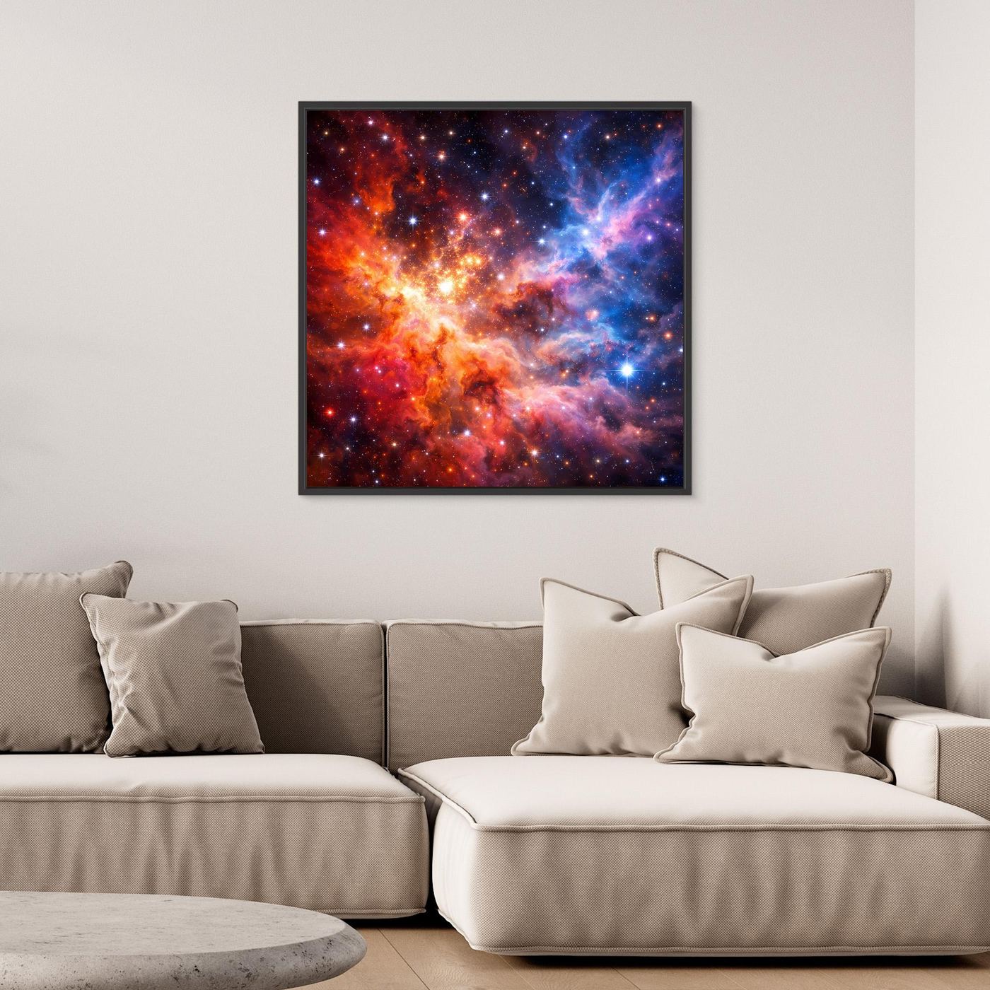 Leinwandbild mit kosmischem Nebelmotiv, schwarzer Rahmen
