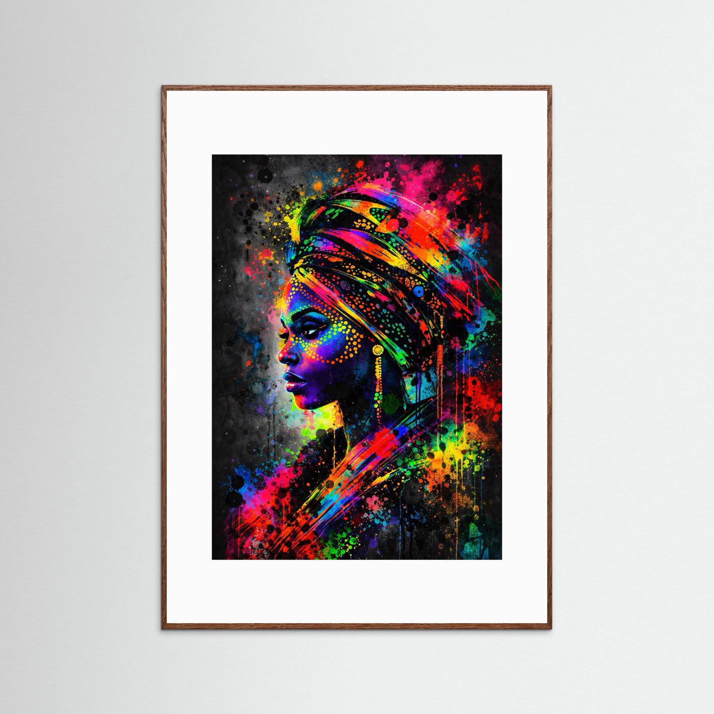 Neon-Pop-Art Porträtposter: Frau mit farbigem Kopfschmuck, brauner Holzrahmen
