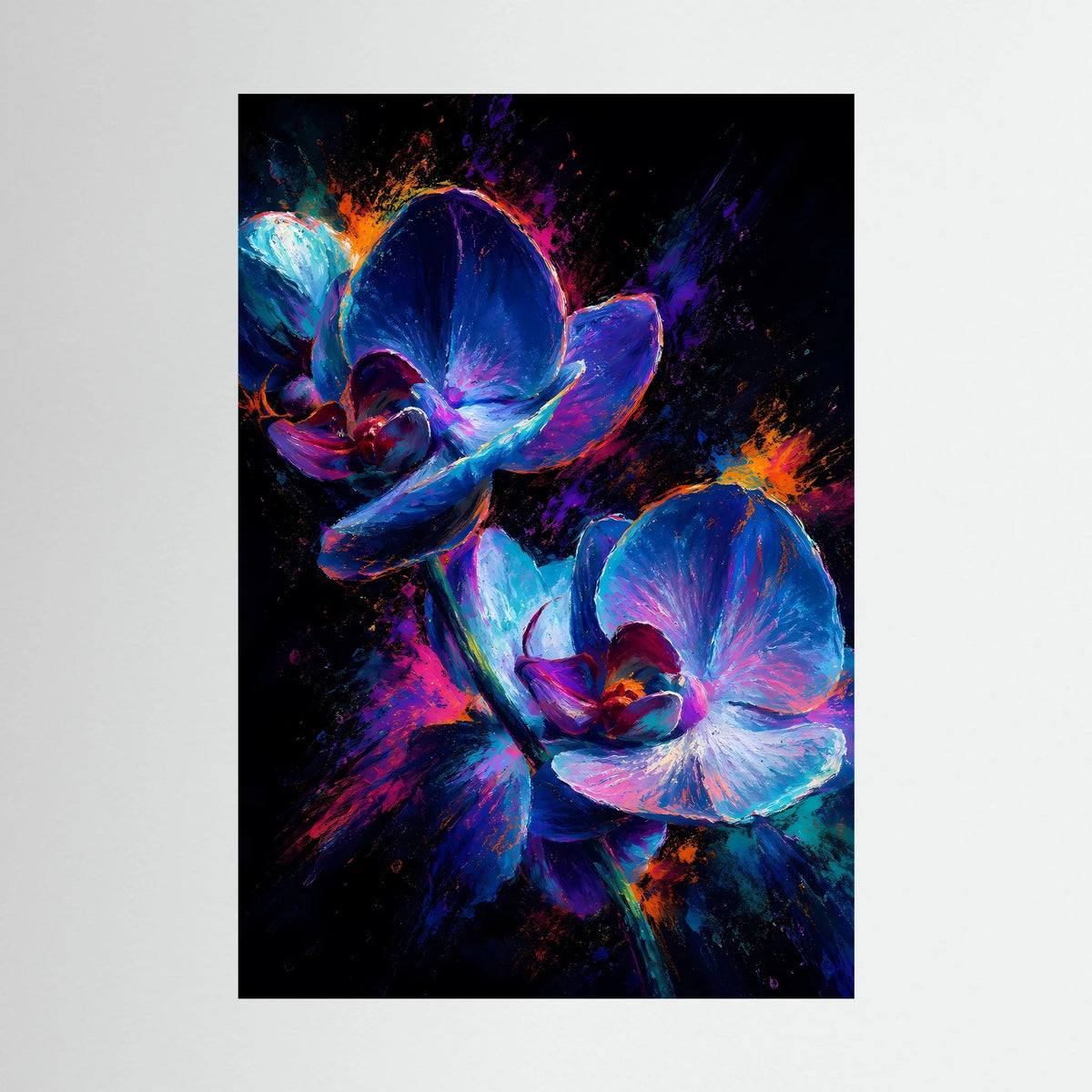 Poster im Hochformat mit abstrakten Orchideenblüten in Blau und Pink auf schwarzem Hintergrund