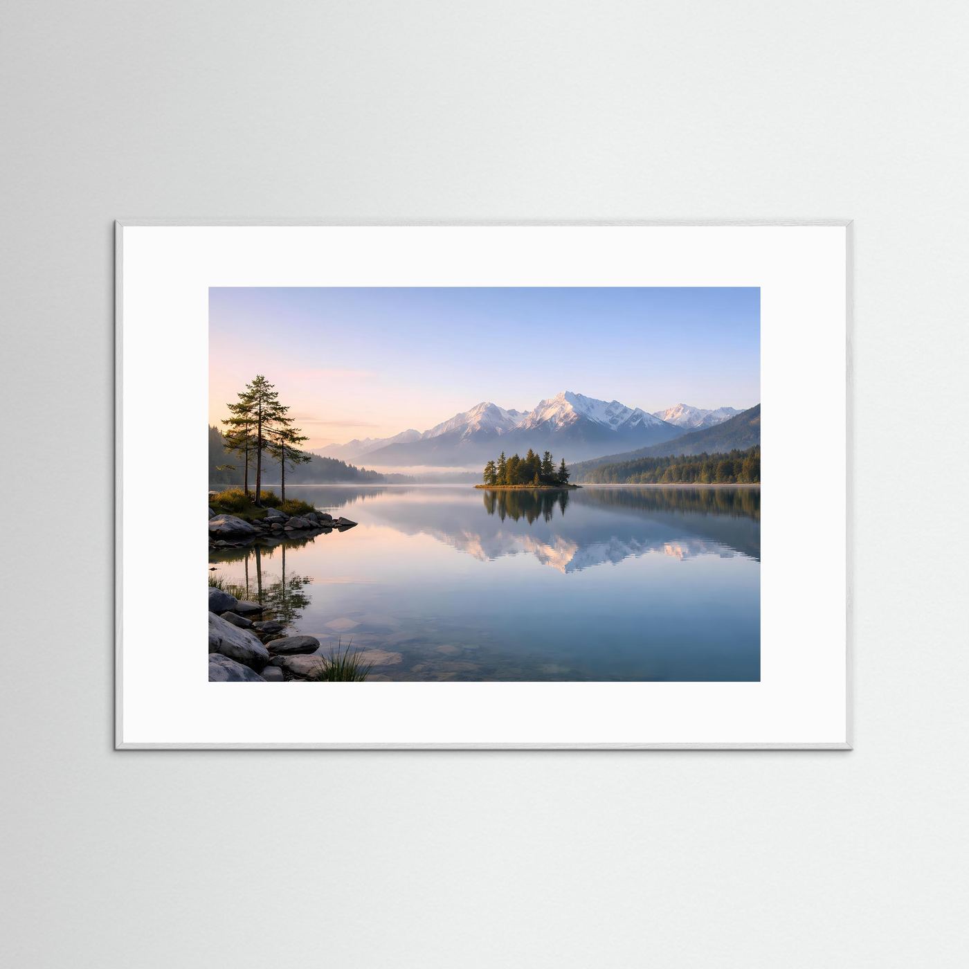 Friedlicher Morgen am Bergsee | Nebel & Gipfel Panorama Poster Querformat