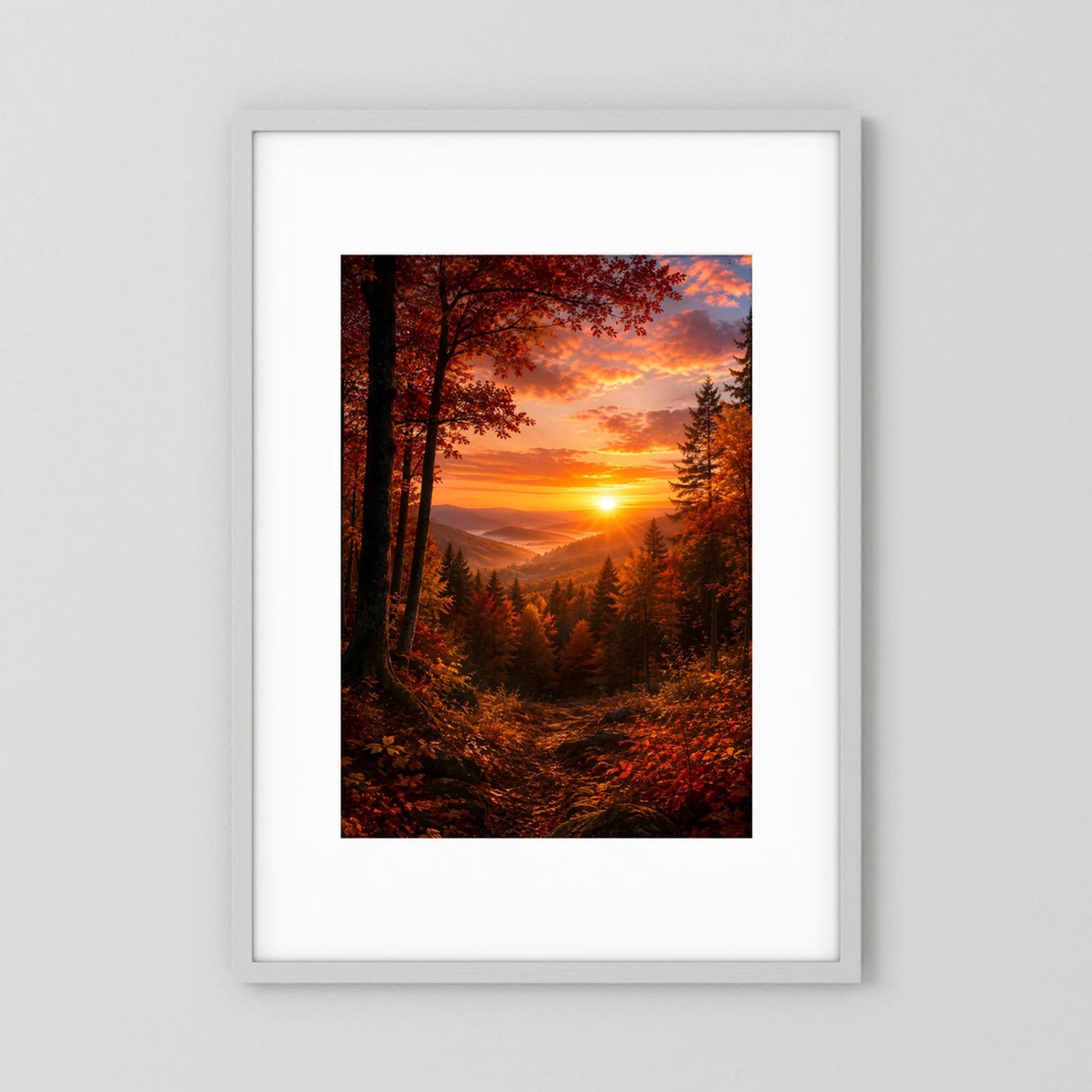 Hochformatiges Kunstposter mit Herbstwald, Bergen und Sonnenuntergang in Orange