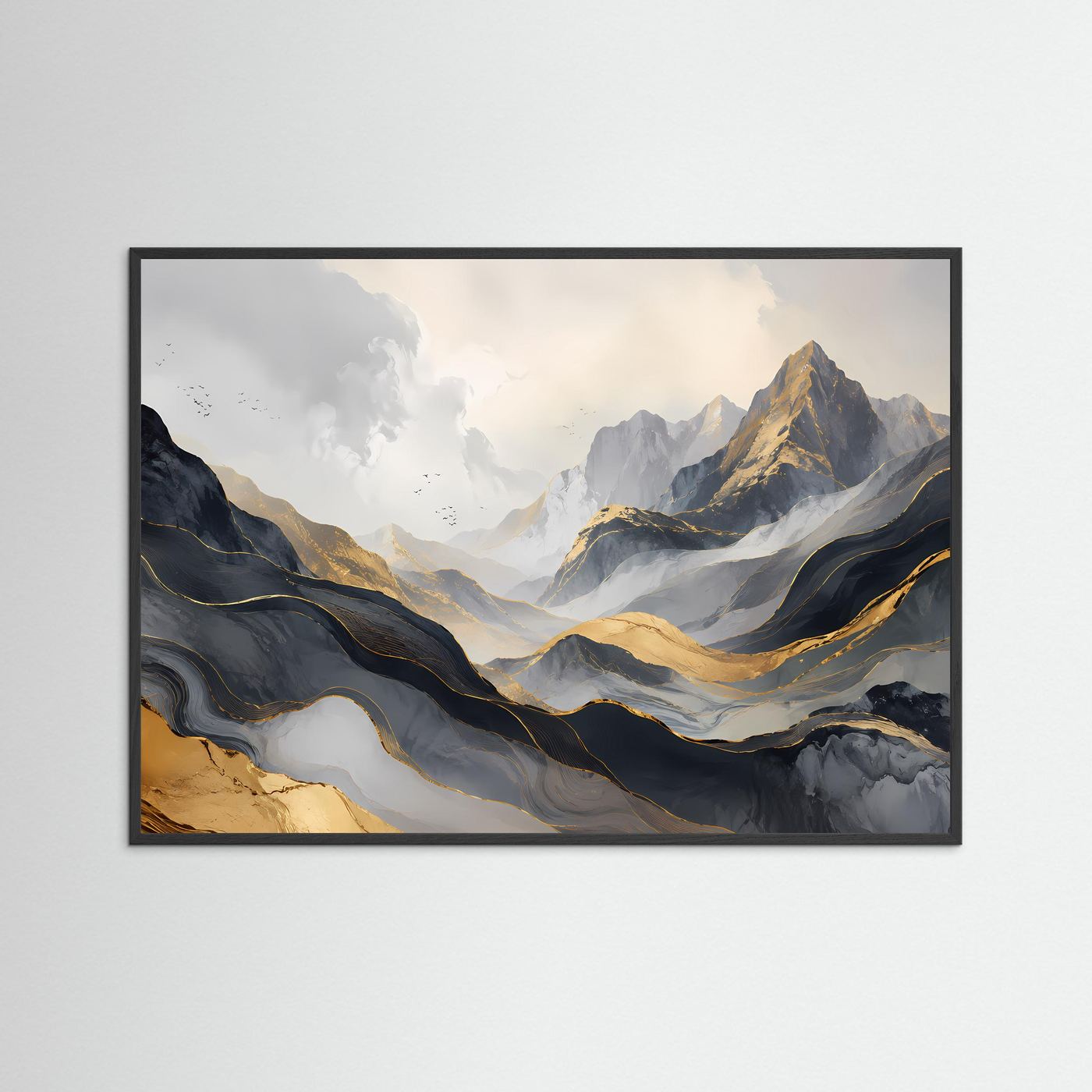 Panorama-Berglandschaft-Poster mit schwarzem Rahmen, Berge in Grau/Schwarz und goldenen Akzenten