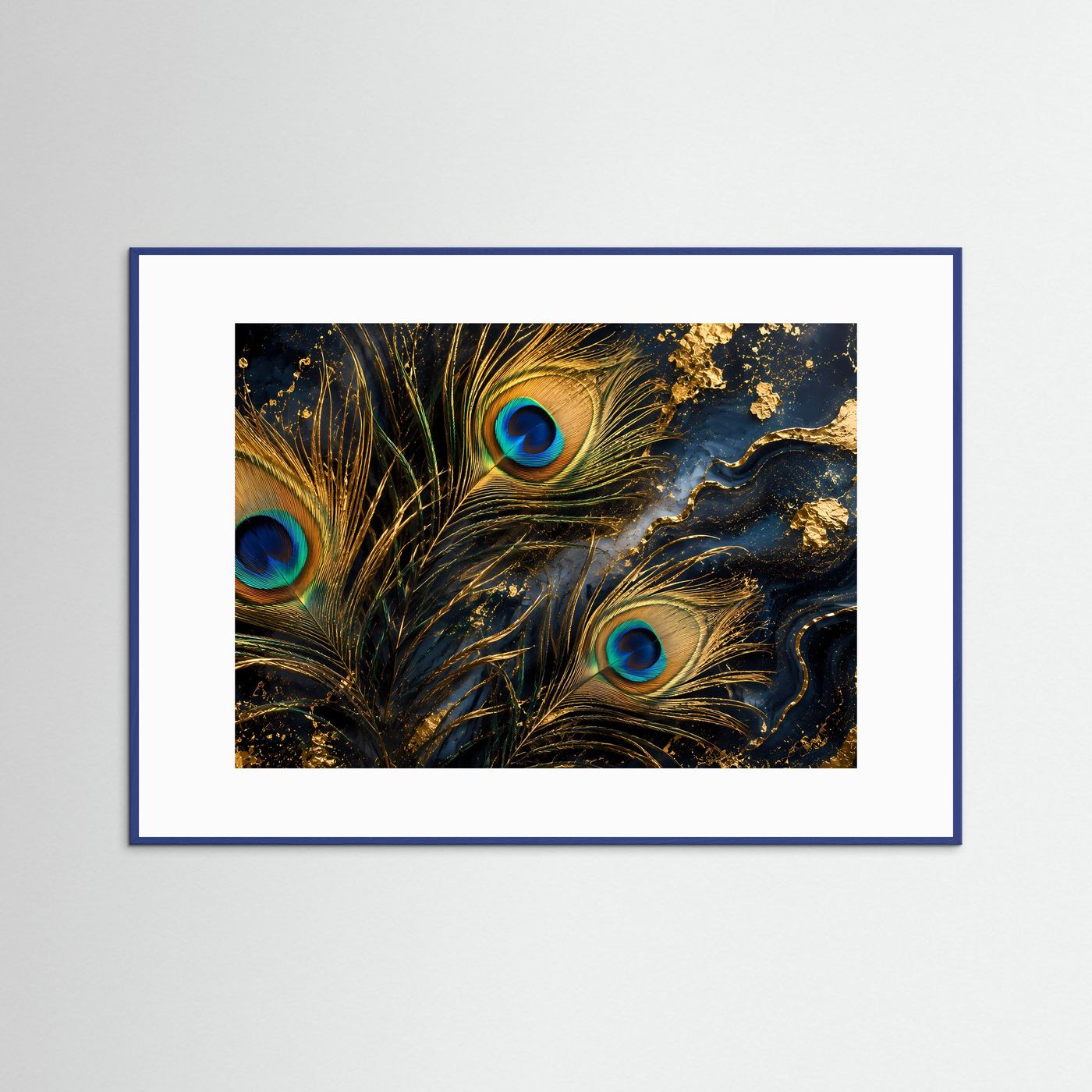 Poster mit abstrakter Pfauenfeder in Gold und Blau, im blauem Rahmen