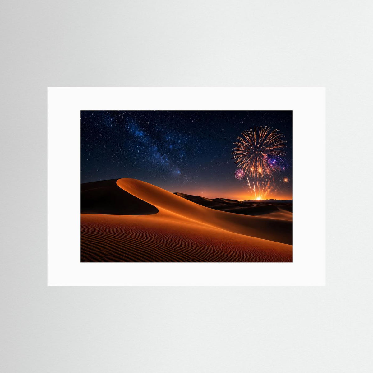 Sanddünen-Querformatposter mit Sternenhimmel und Feuerwerk mit weißem Passepartout