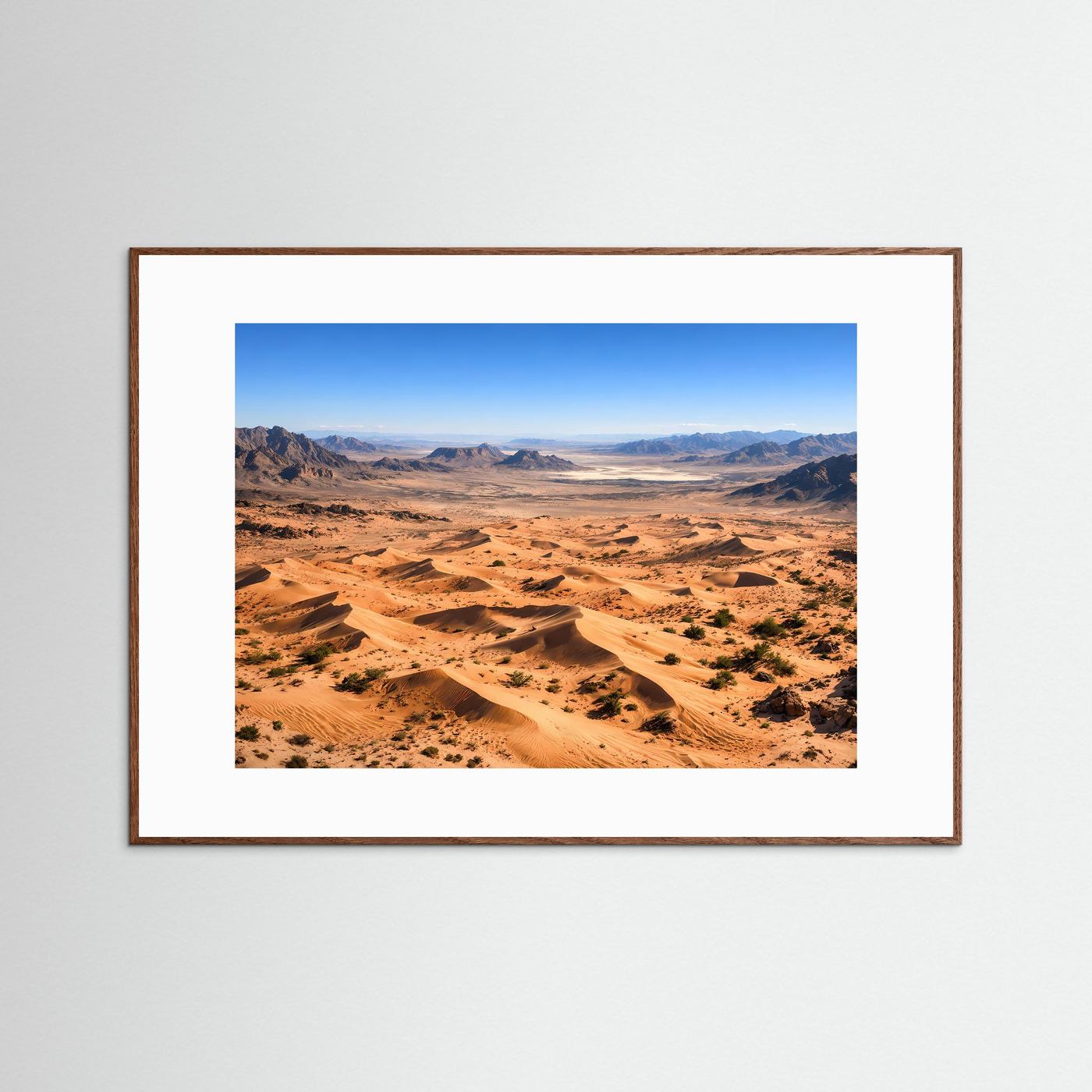 Weite Wüstenlandschaft unter blauem Himmel | Sanddünen & Wüste Panorama Poster Querformat