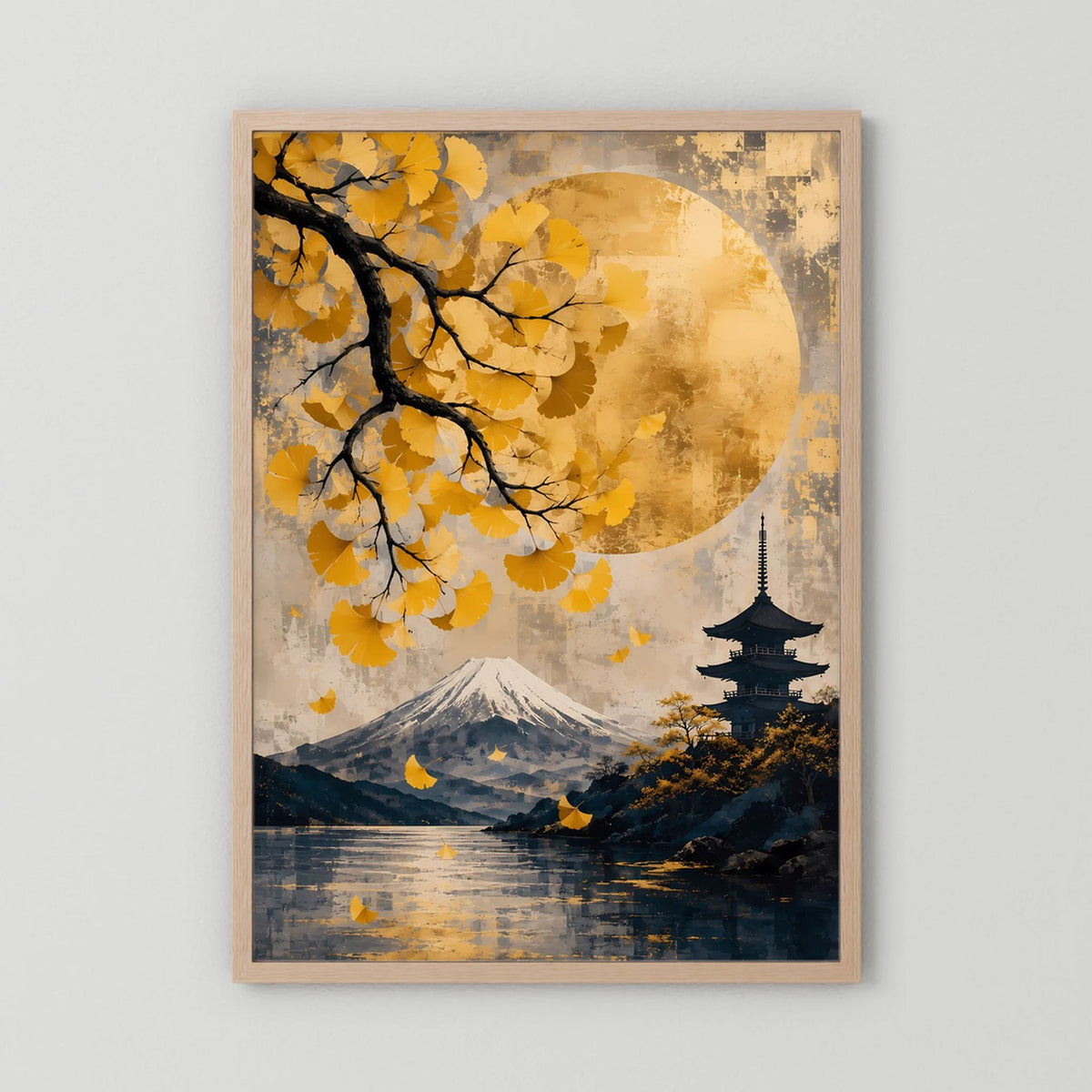 Poster im Hochformat mit hellem Holzrahmen: Gelbe Ginkgozweige, Fuji, Pagode und Vollmond