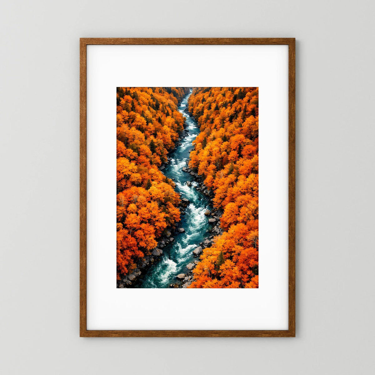 Herbst-Wandbild mit Fluss zwischen orangefarbenen Bäumen im dunklen Holzrahmen, Hochformat