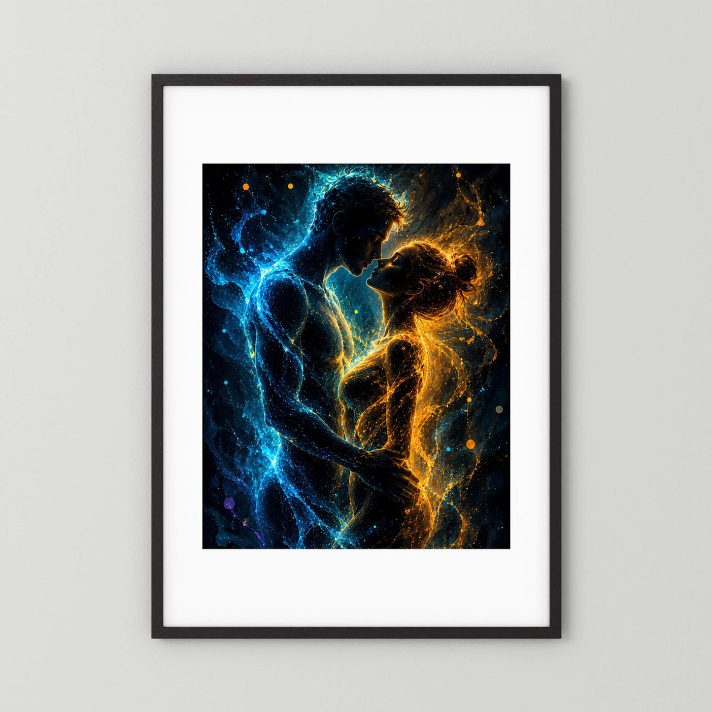 Hochformat-Poster mit abstraktem Liebespaar in Blau und Gold im schwarzen Rahmen