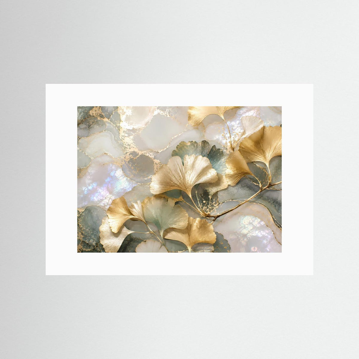 Botanisches Poster mit weißem Passepartout: goldene Ginkgo-Blätter auf Perlmutt, Querformat