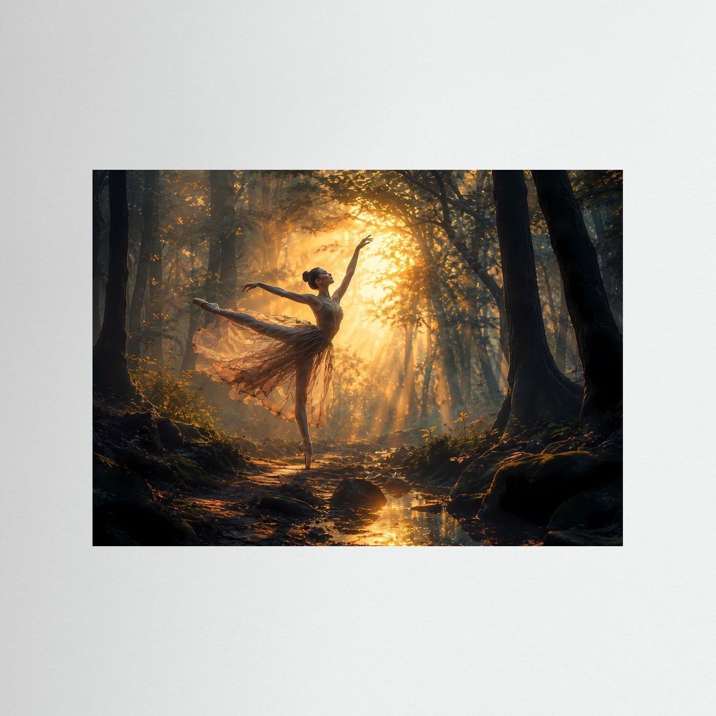 Ballerina im Wald Poster Querformat | Elegante Tänzerin im Sonnenlicht | Magische Natur Wandkunst