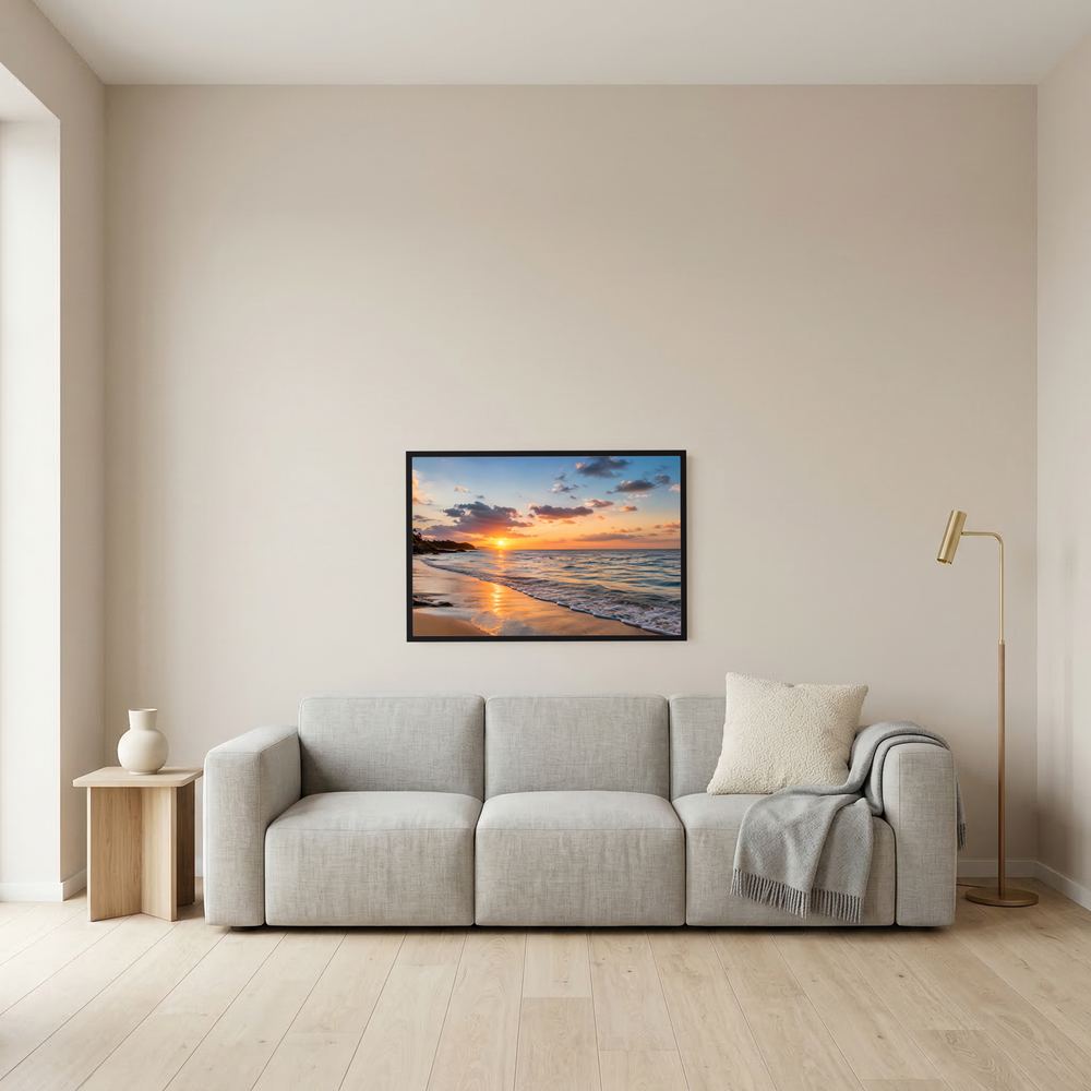 Wandposter Querformat: Strand bei Sonnenuntergang, dunkler Rahmen, zentriert an der Wand