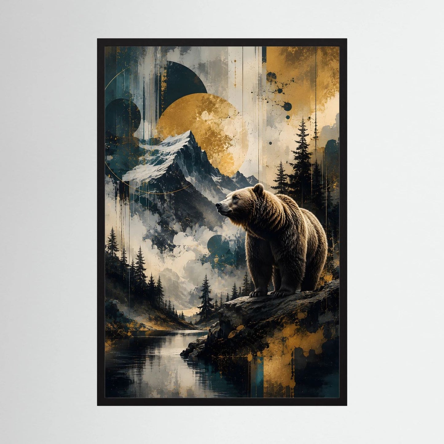 Poster: brauner Bär auf Felsvorsprung in Berglandschaft, Hochformat, schwarzer Rahmen