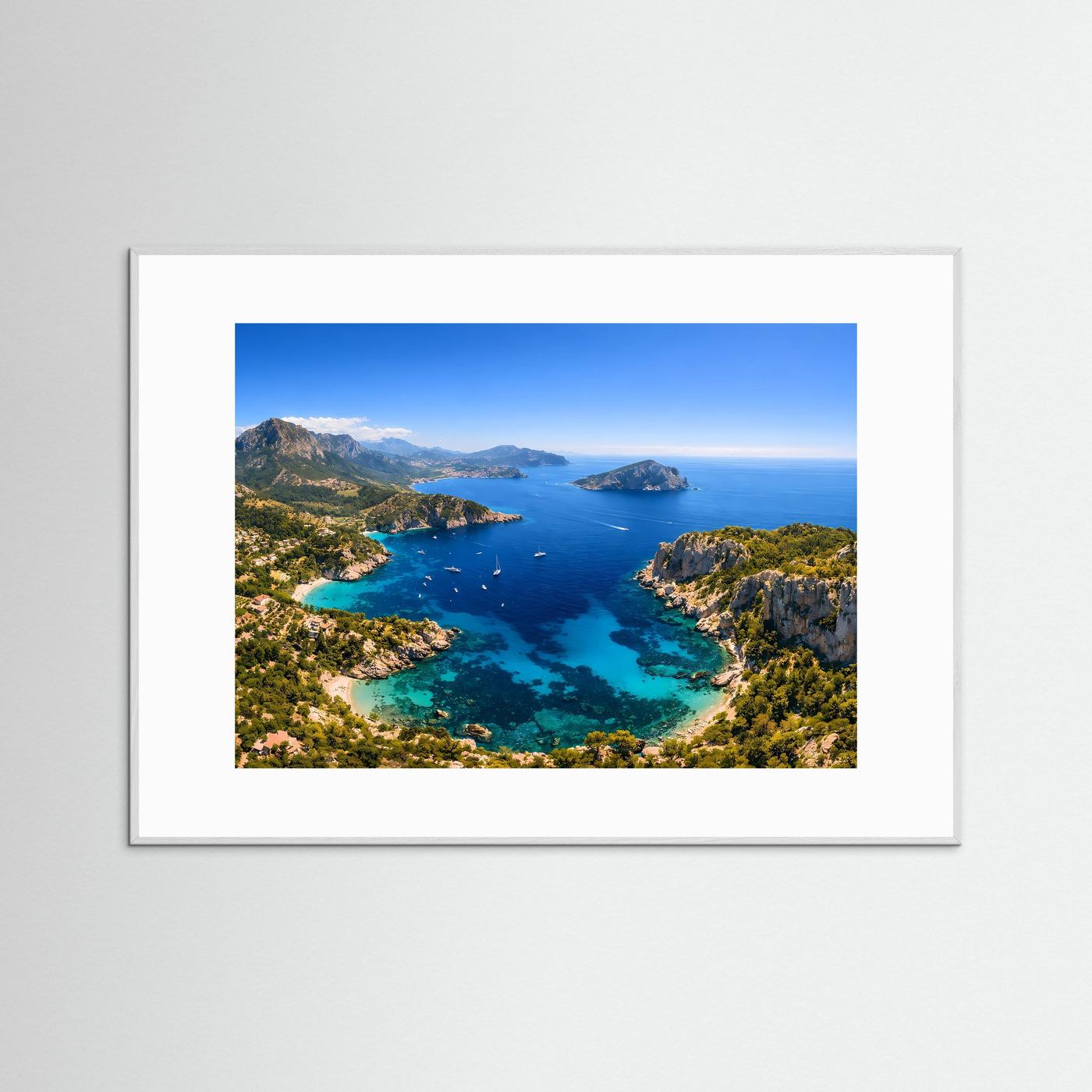 Atemberaubende Mittelmeerbucht von oben | Panorama Küste & Meer Poster Querformat