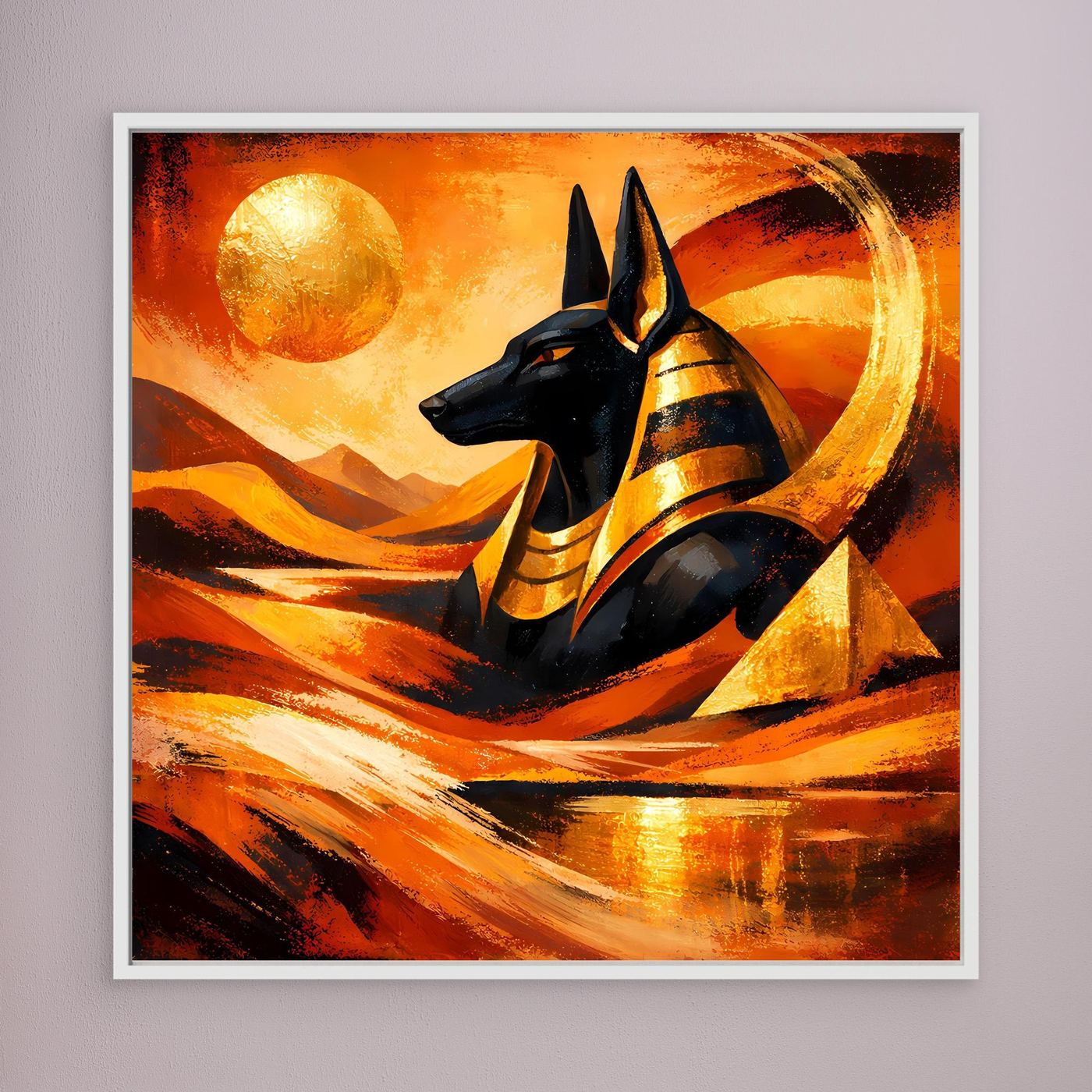 Gerahmtes Leinwandbild mit schwarzem Anubis in Goldstreifen und goldener Sonne, abstrakte Wüste