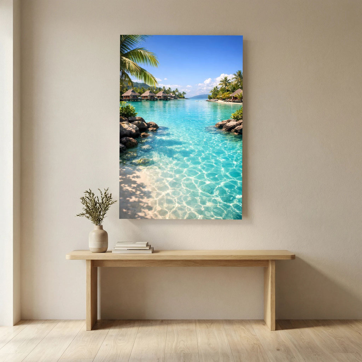 Hochformat-Wandbild mit türkisfarbenem Meer, Palmen und Overwater-Bungalows
