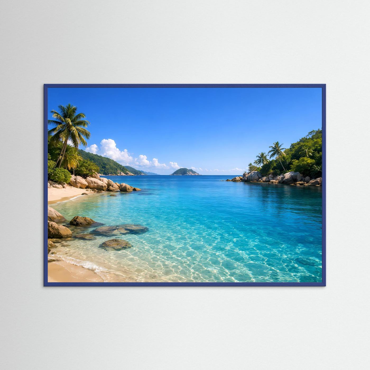 Strand- und Inselposter im Querformat: tropischer Strand, türkisblaues Meer, Palmen; blau umrandet