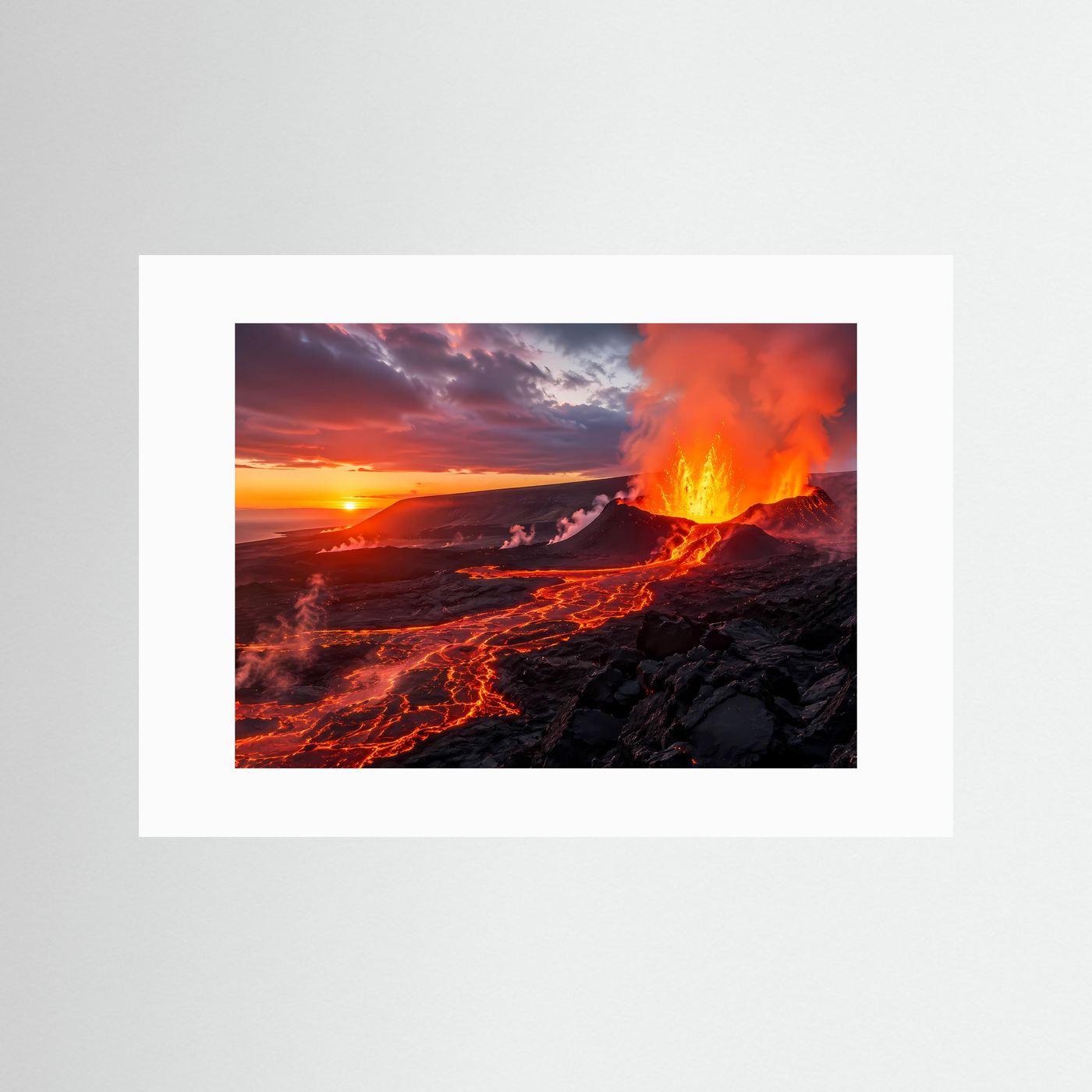 Dramatischer Vulkanausbruch bei Sonnenuntergang | Gewaltiges Lava-Poster Querformat