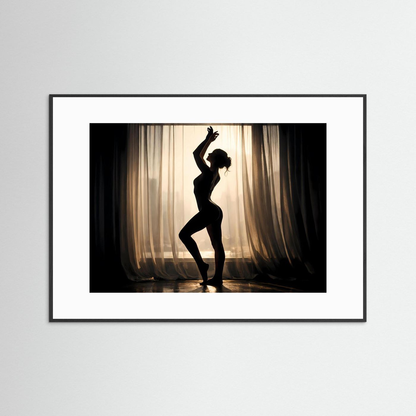Wandbild mit Silhouette einer tänzerischen Frau im Gegenlicht, weißer Rahmen