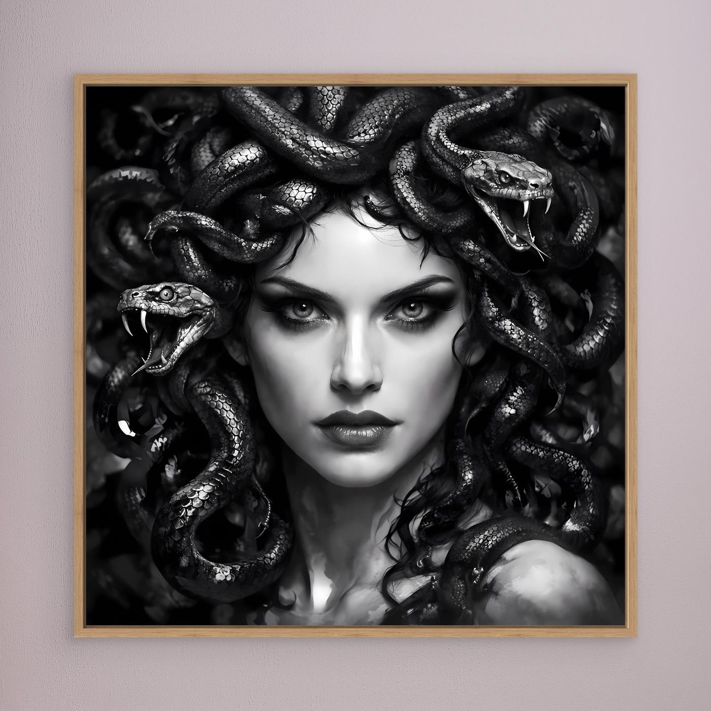 Leinwand Mystische Medusa im Schlangenkleid | Düsteres Mythologie Wandbild