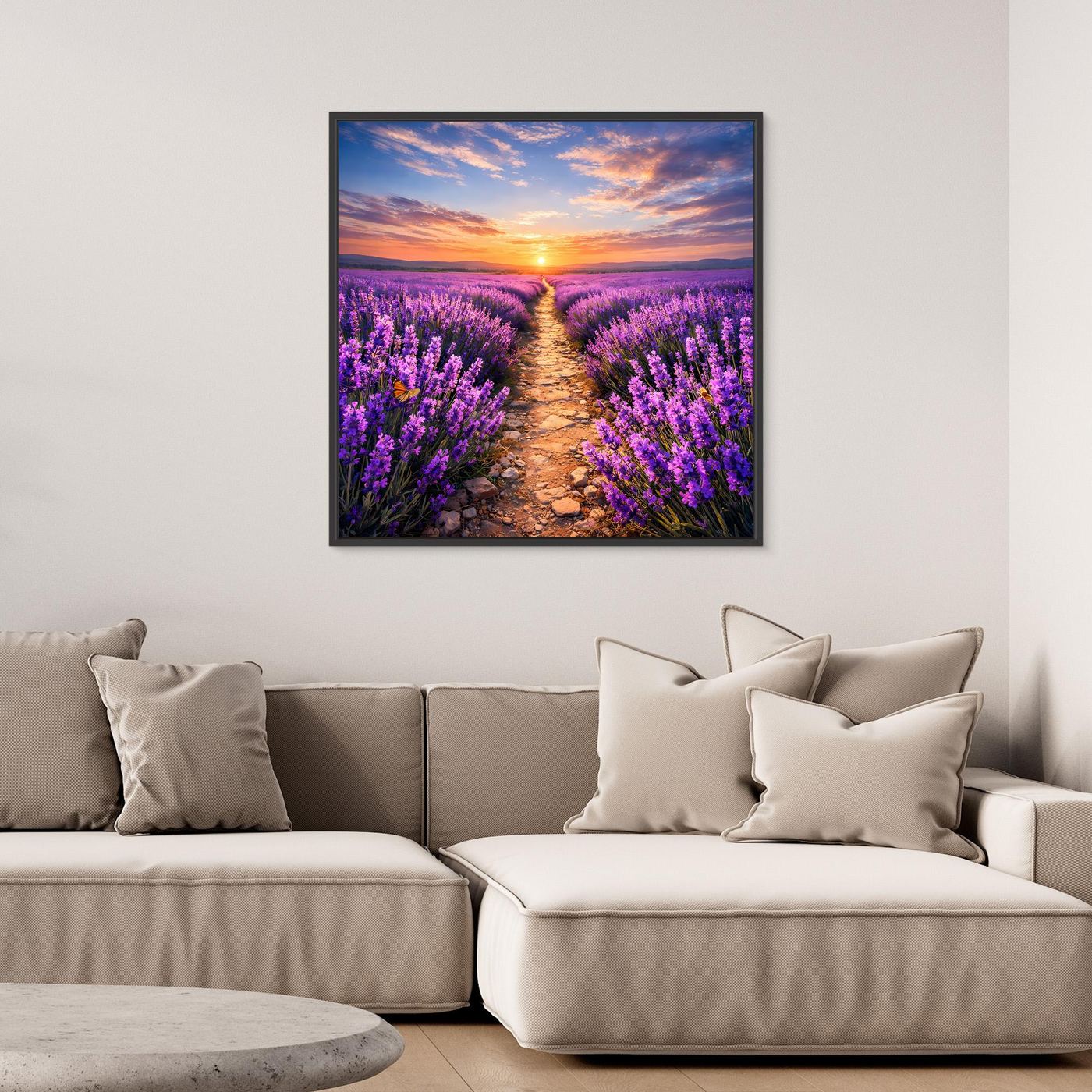 Leinwandbild mit violett blühenden Lavendelpflanzen beidseits des Weges und Abendhimmel