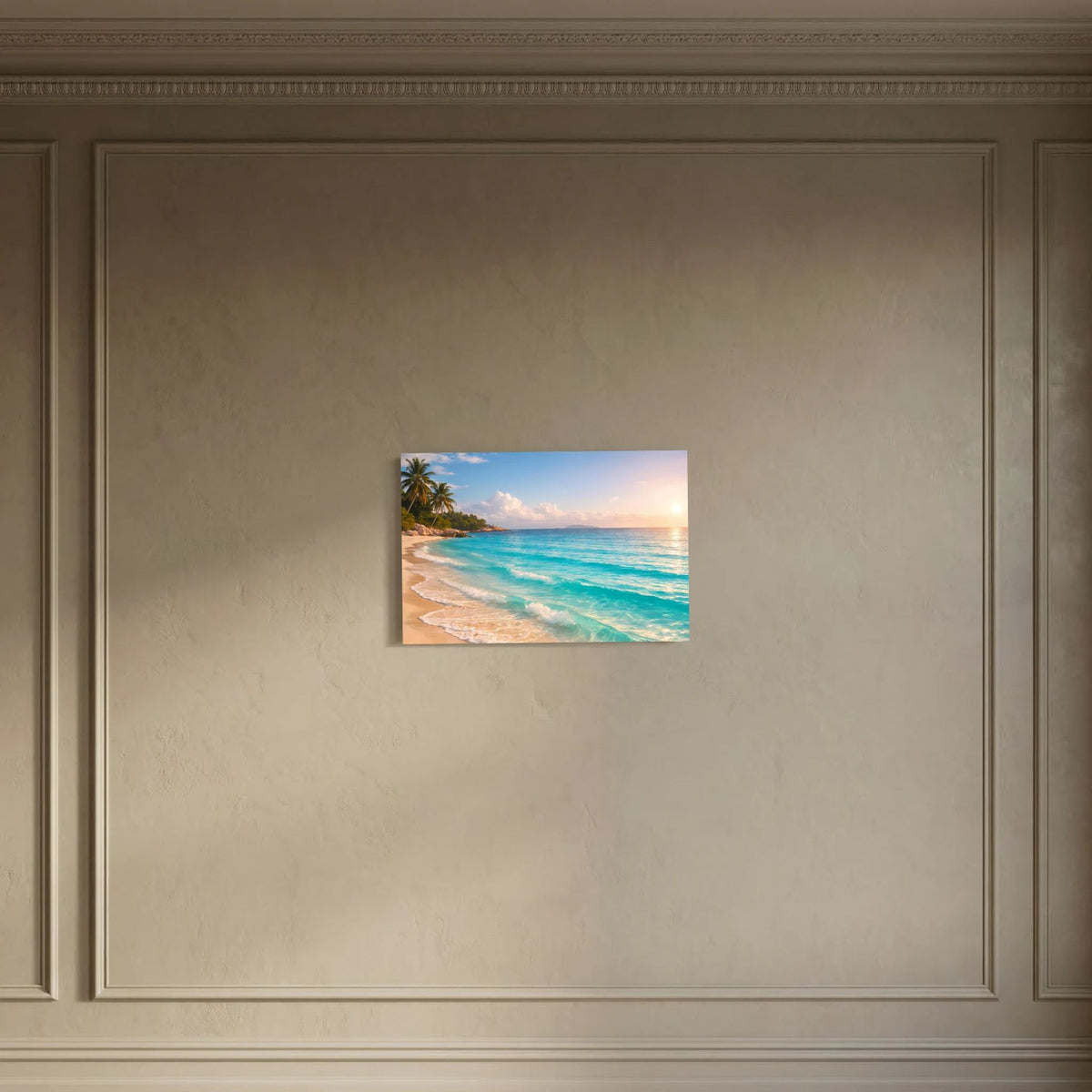 Wandbild mit tropischer Küste, türkisfarbenem Meer und Sonnenaufgang in der Nische