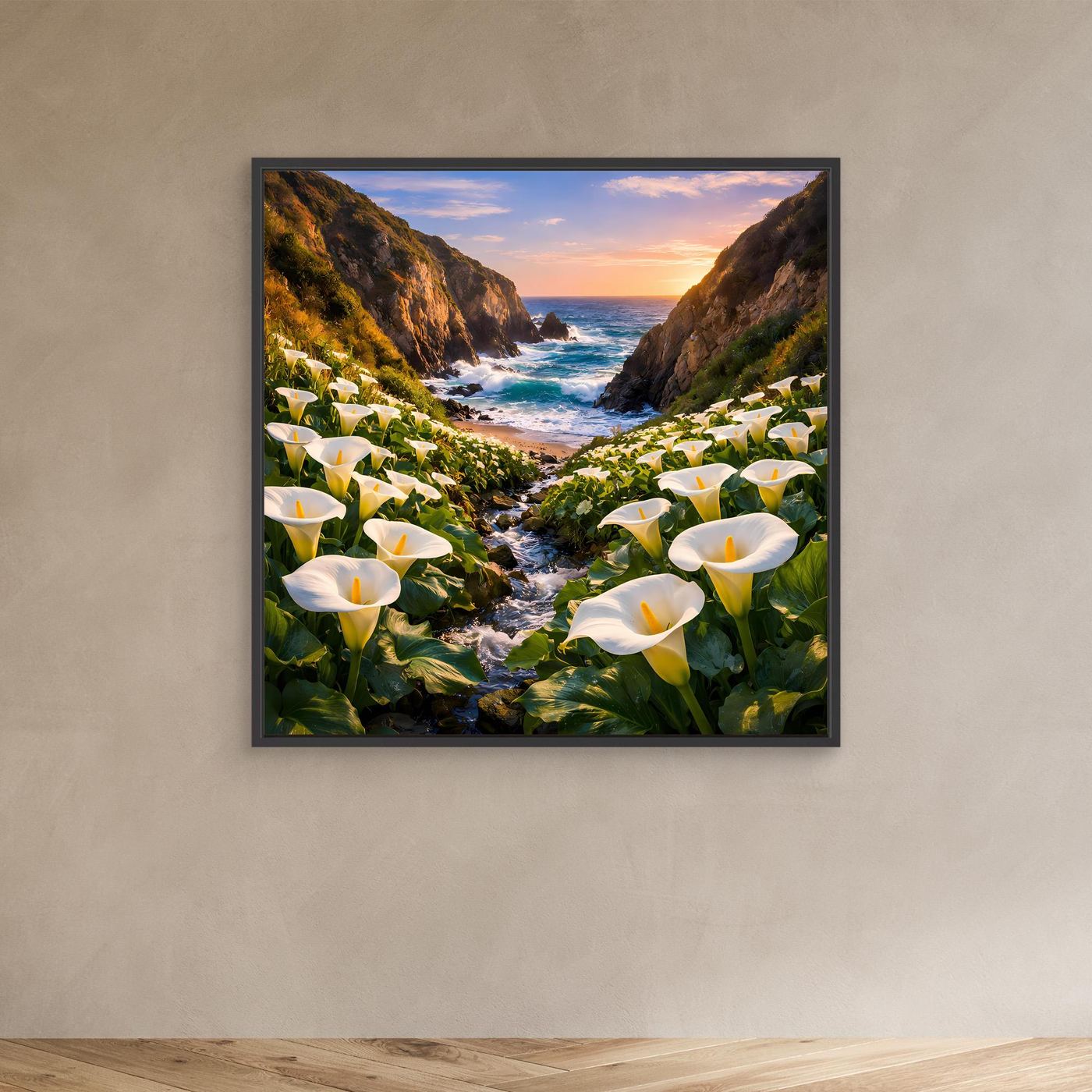 Leinwandbild im schwarzen Rahmen mit weißen Calla-Blüten und Küsten-Schlucht am Meer
