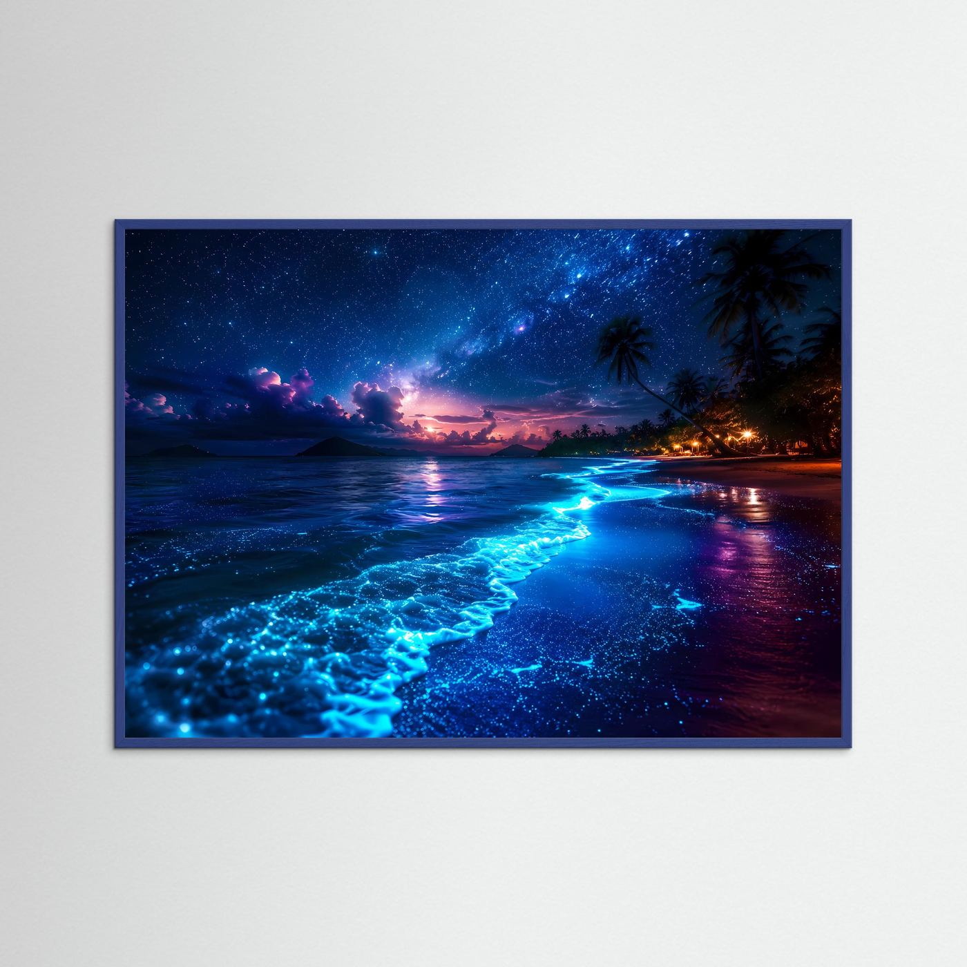 Leuchtender Biolumineszenz Strand Poster Querformat | Tropischer Sternenhimmel & Ozean Wandbild | Magische Nachtlandschaft
