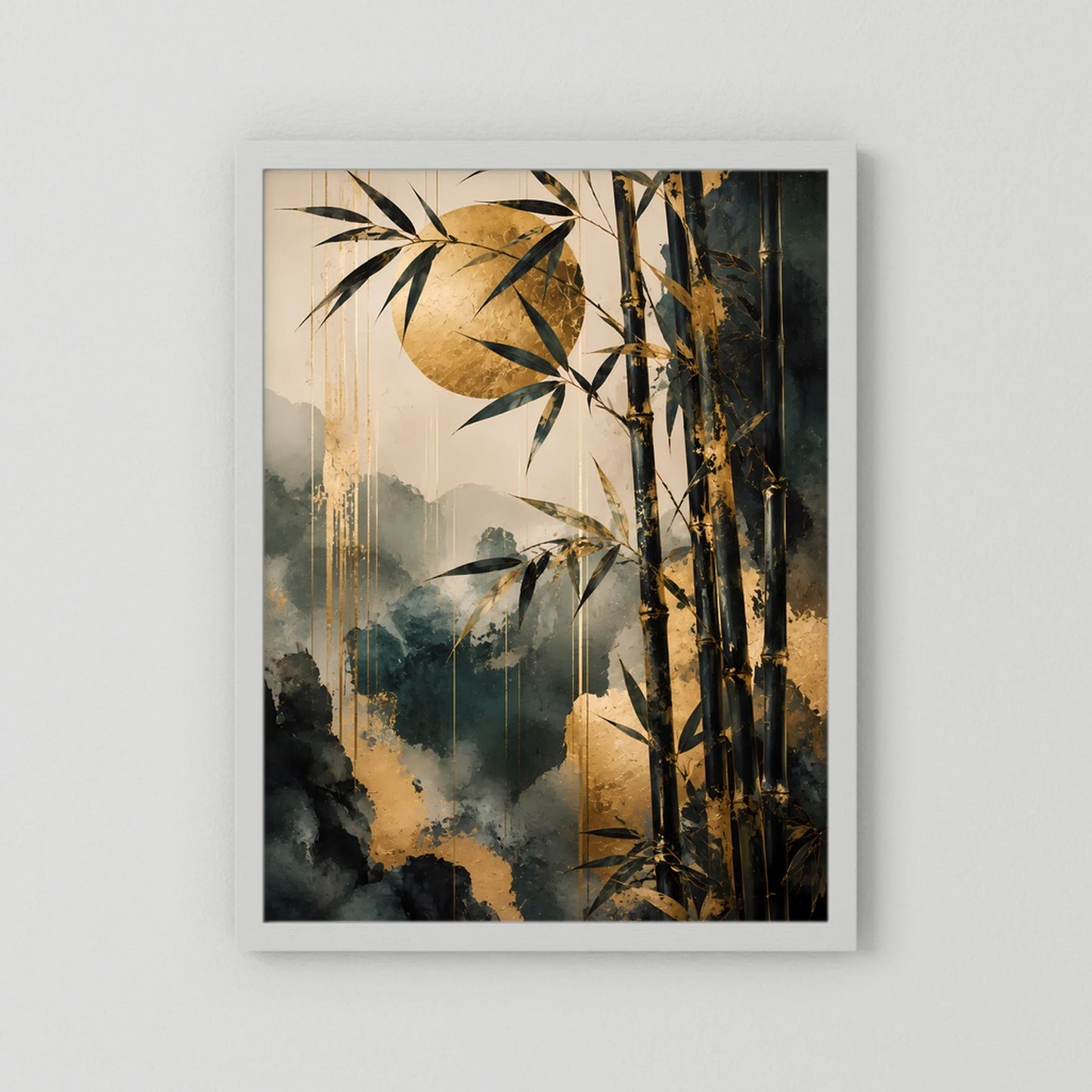 Poster mit abstrakter Bambuskunst im weißen Rahmen, goldene Mondlicht-Töne