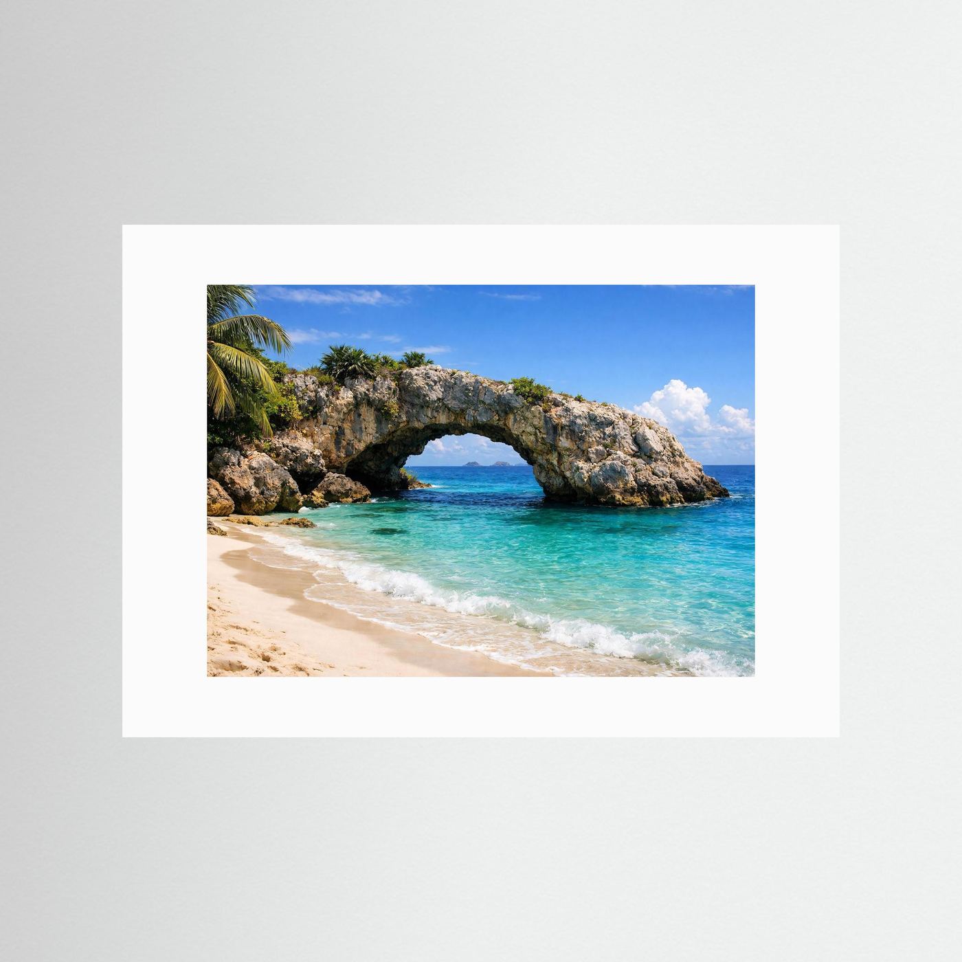 Natürlicher Felsbogen am Traumstrand | Panorama Klippen & Meer Poster Querformat
