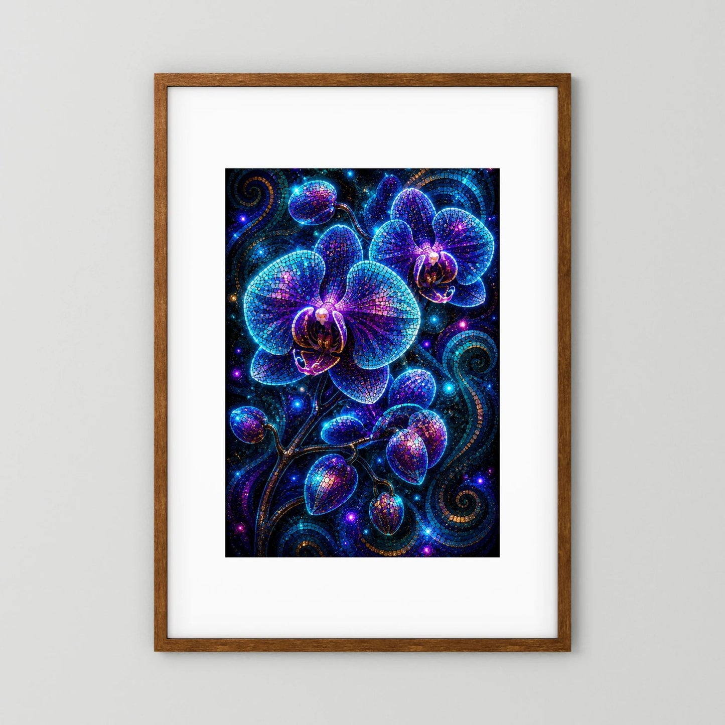 Poster mit leuchtenden blau-violetten Orchideen im Mosaik, Holzrahmen, Hochformat