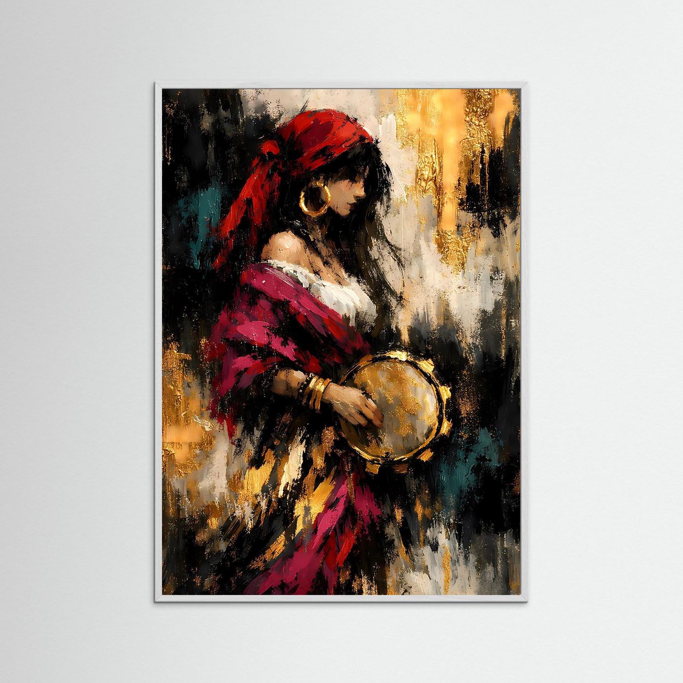 Porträt-Kunstposter (Hochformat) mit hellem Holzrahmen: Frau mit rotem Kopftuch und Tamburin