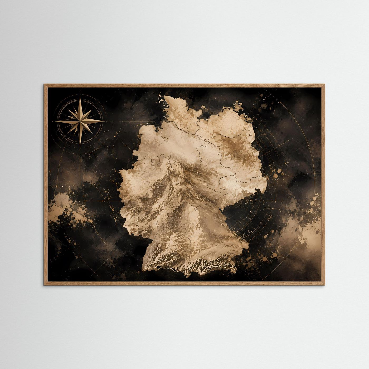 Poster Querformat mit abstrakter Deutschlandkarte in Beige und Schwarz, Gold-Kompass in der Ecke.