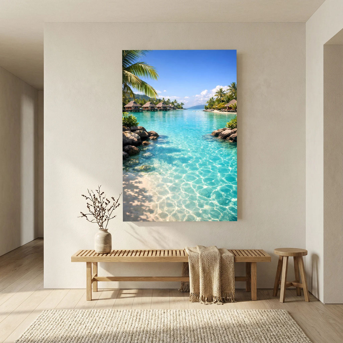 Hochformat-Wandbild mit türkisfarbenem Meer, Palmen und Overwater-Bungalows