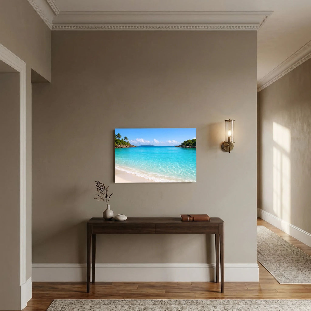 Wandbild mit tropischem Strand: türkisfarbenes Meer, Palmen und Sandstrand (quer)