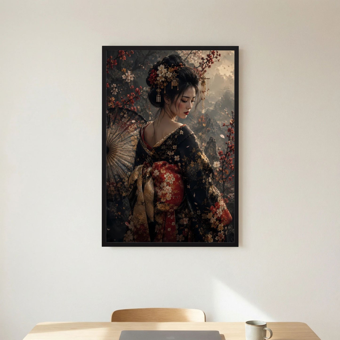 Hochformat-Poster mit Geisha im floralen Kimono und Fächer, schwarzer Rahmen
