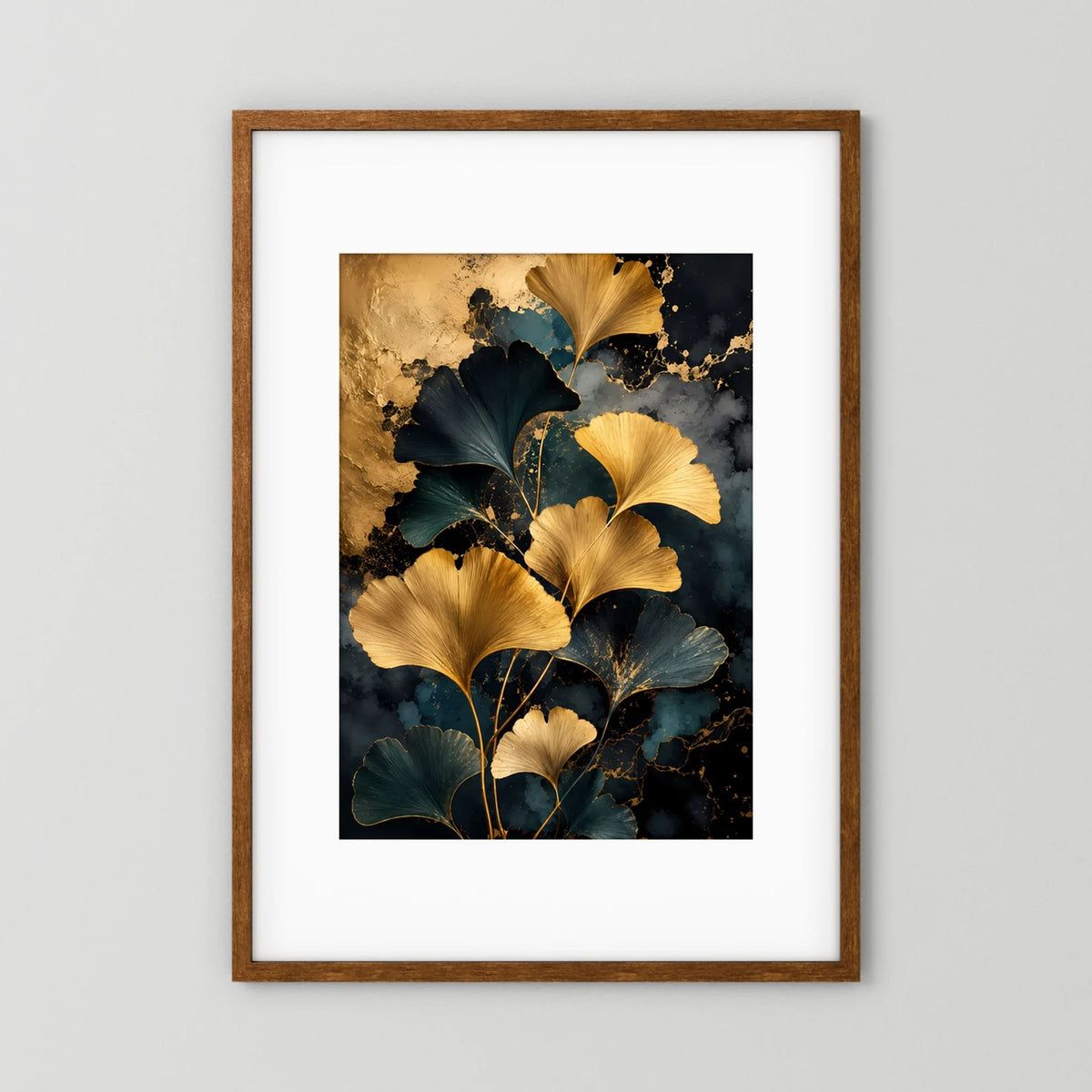 Vertikales Poster mit goldenen Ginkgo-Blättern, dunkelblau, brauner Holzrahmen