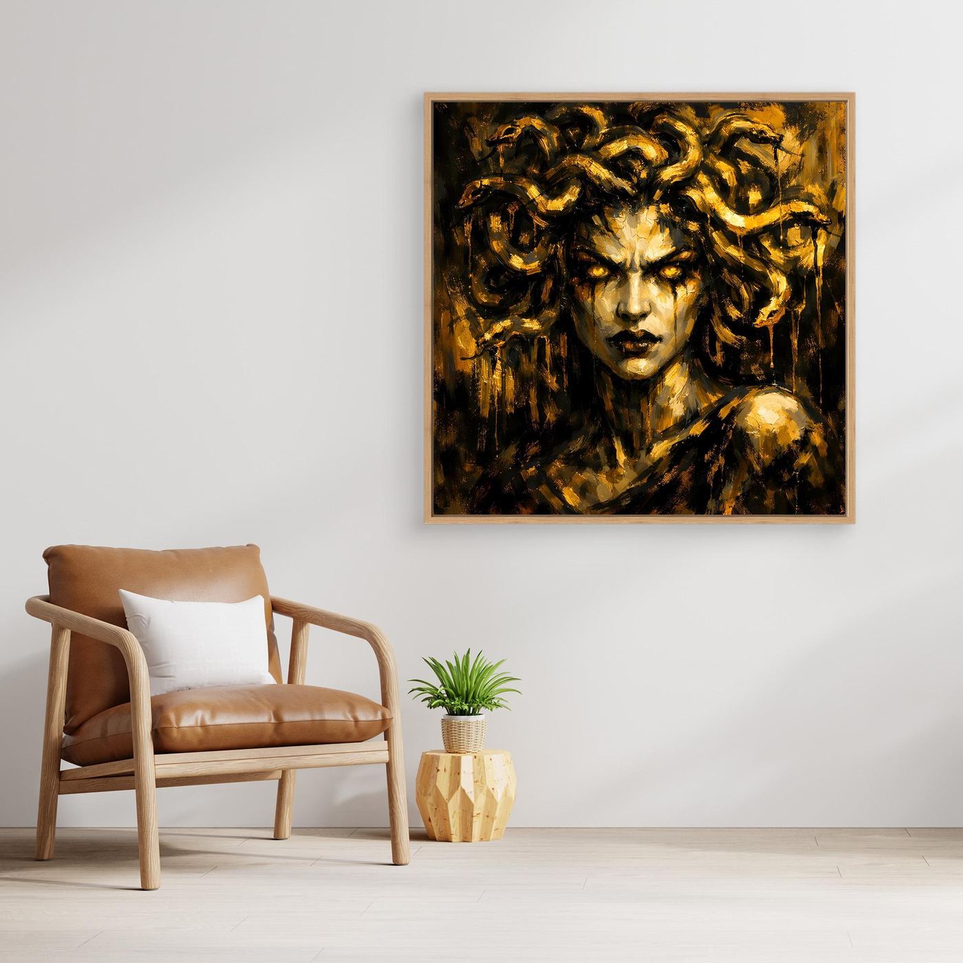 Leinwand Goldene Medusa in düsterer Optik | Modernes Mythologie Wandbild Luxus