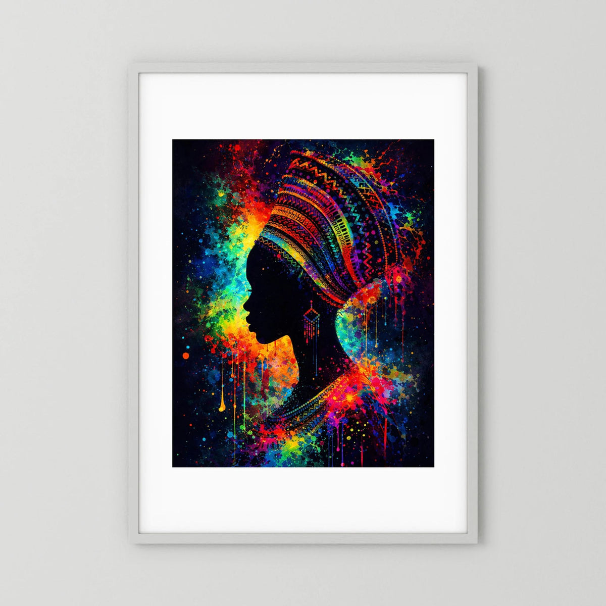 Gerahmtes Poster: Silhouette afrikanischer Frau im Neon-Graffiti, weißer Rahmen