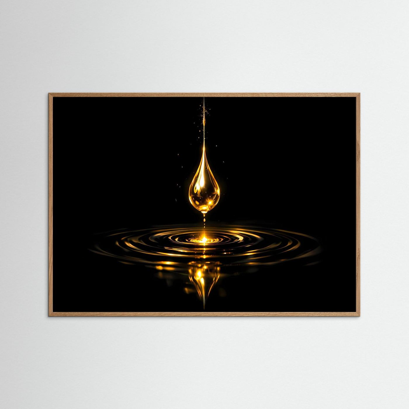 Wandbild mit goldenem Wassertropfen-Motiv, schwarzer Hintergrund, brauner Holzrahmen