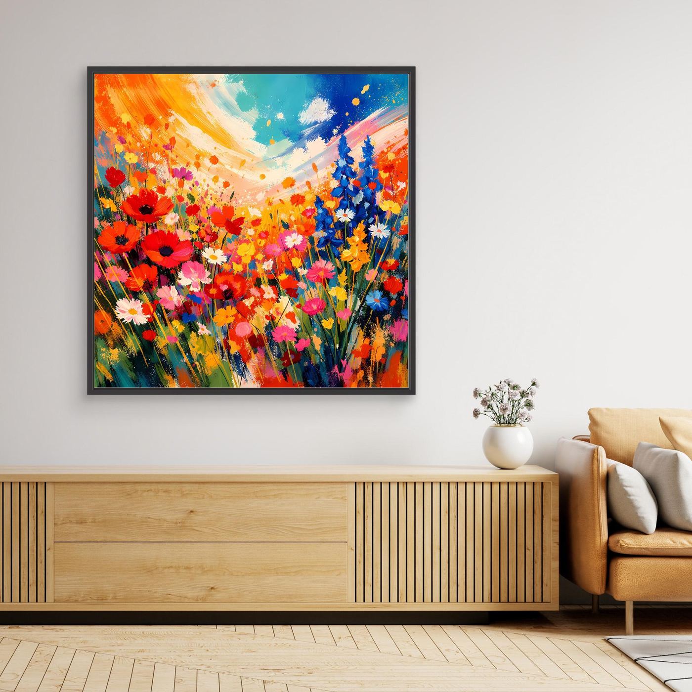 Gerahmtes Leinwandbild mit buntem Blumenwiesen-Motiv und schwarzem Rahmen